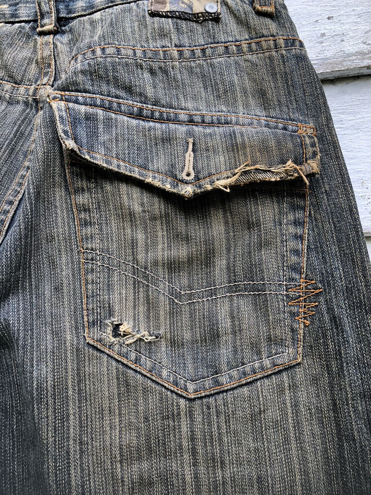 Billabong Billabong Distressed Flare Denim Rusty Bleach Size US 30 / EU 46 - 5 Thumbnail