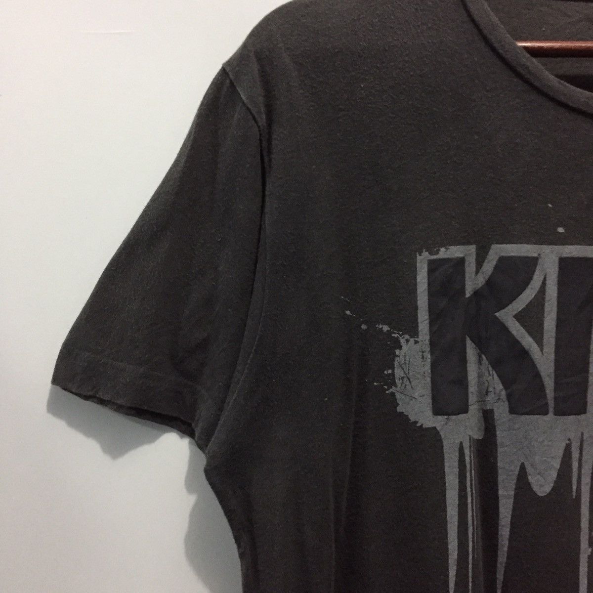 Band Tees KISS x UT Band Rock Streetwear Tee Size US L / EU 52-54 / 3 - 2 Thumbnail