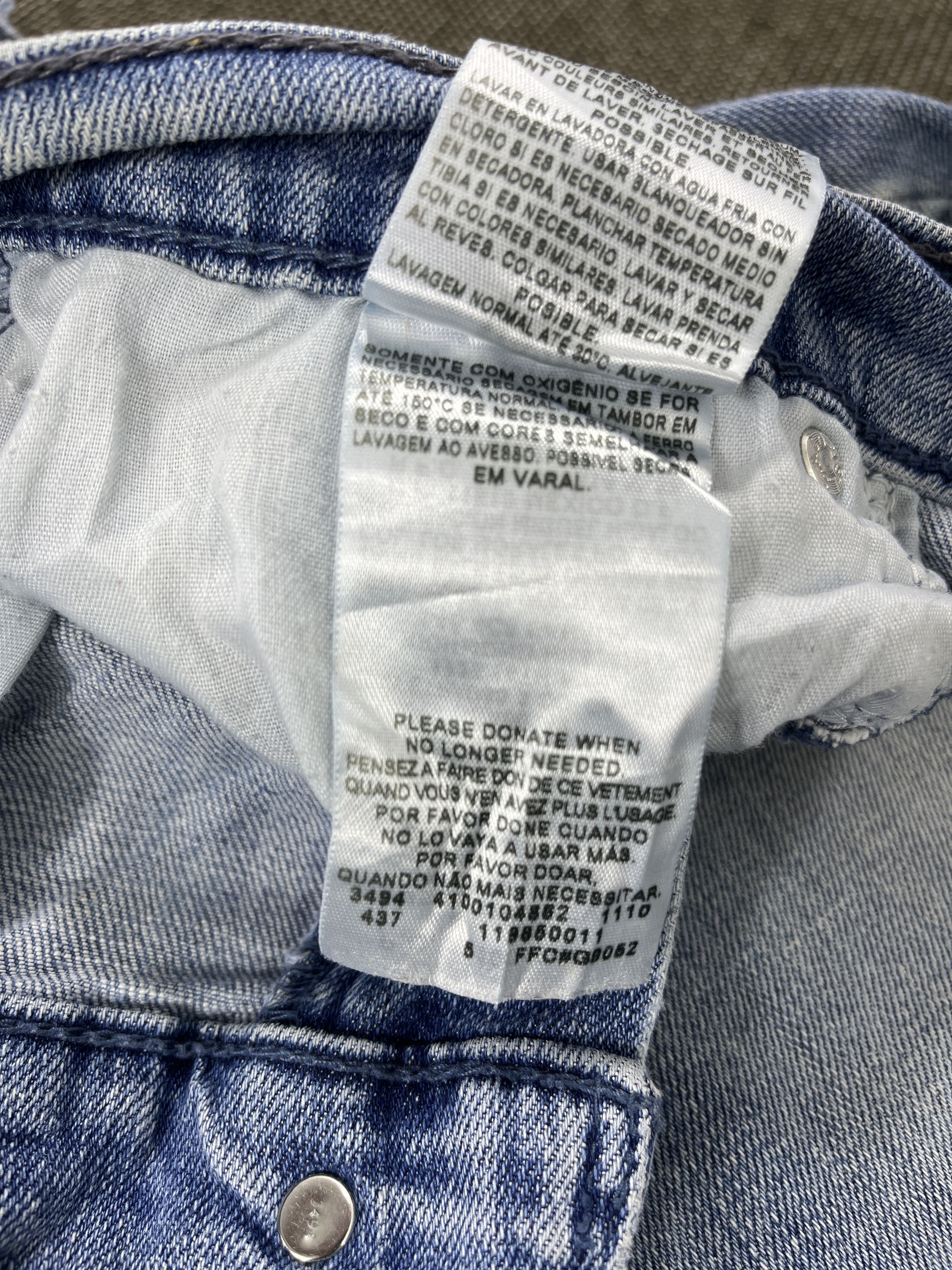 Levi's Vintage Levis 524 Low Flare Jeans JP074 Size 28" / US 6 / IT 42 - 8 Thumbnail