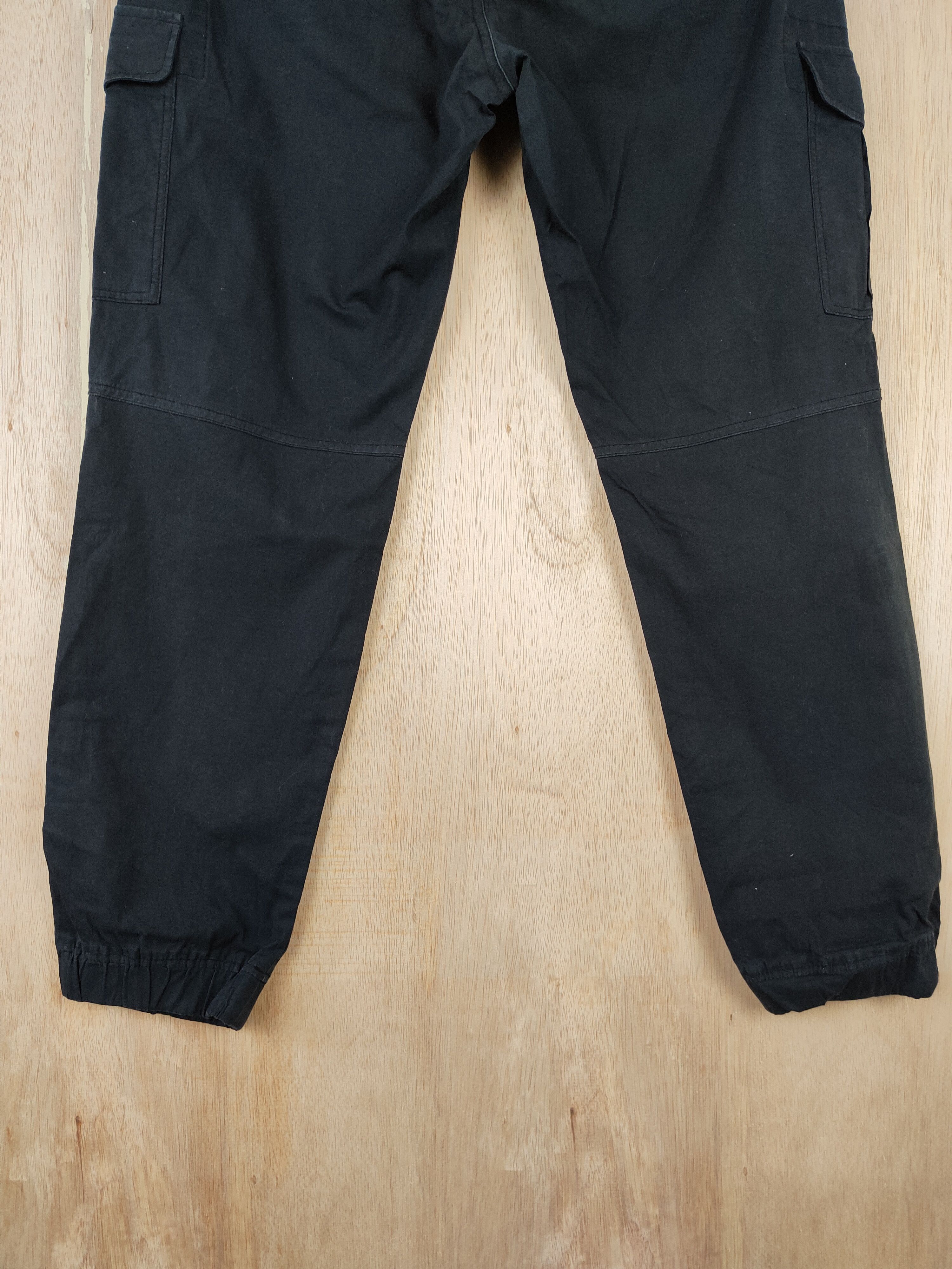 Japanese Brand × Uniqlo Uniqlo Blue multipocket jogger Black Pant #4403 Size US 30 / EU 46 - 10 Thumbnail