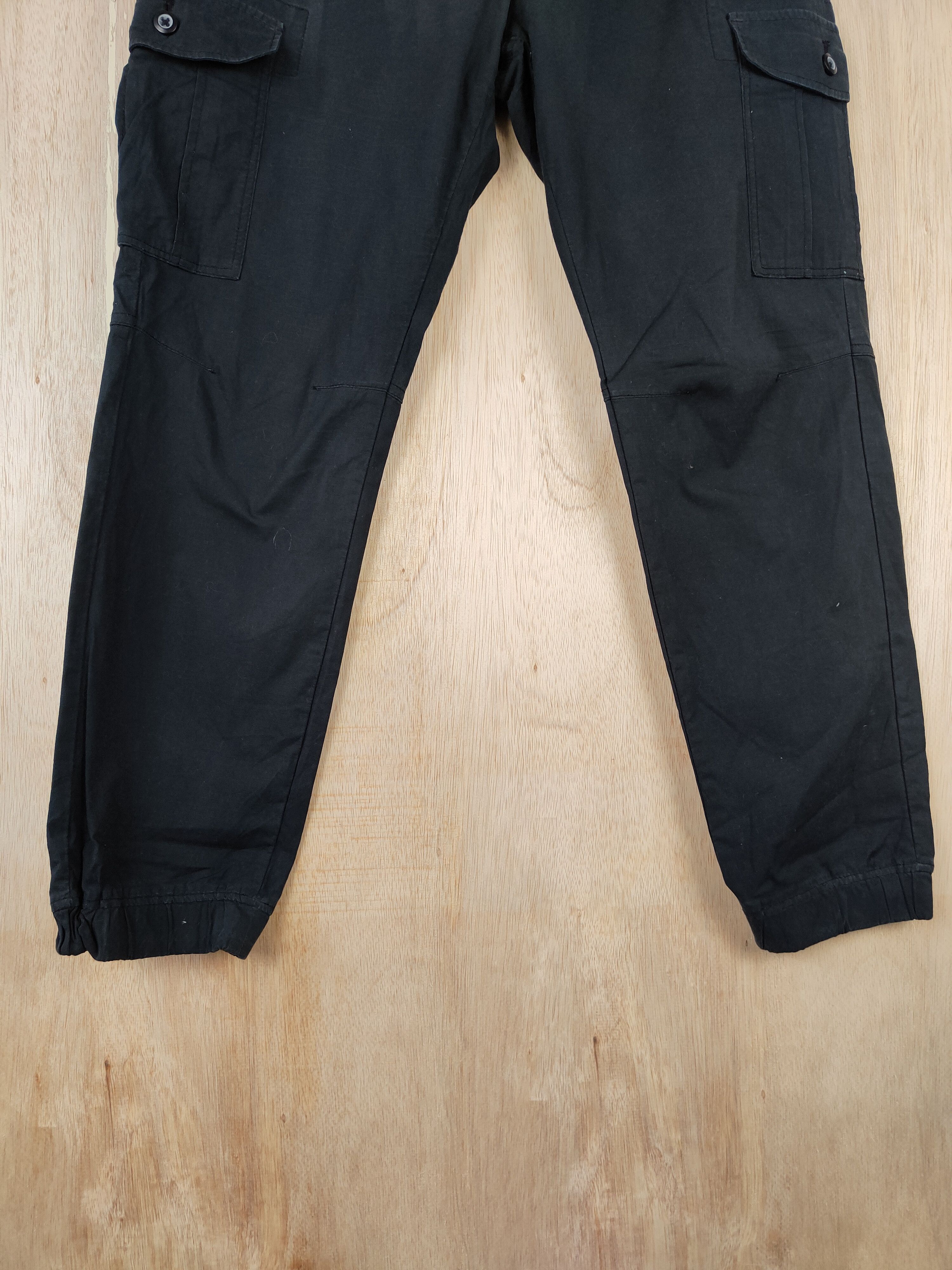 Japanese Brand × Uniqlo Uniqlo Blue multipocket jogger Black Pant #4403 Size US 30 / EU 46 - 3 Thumbnail