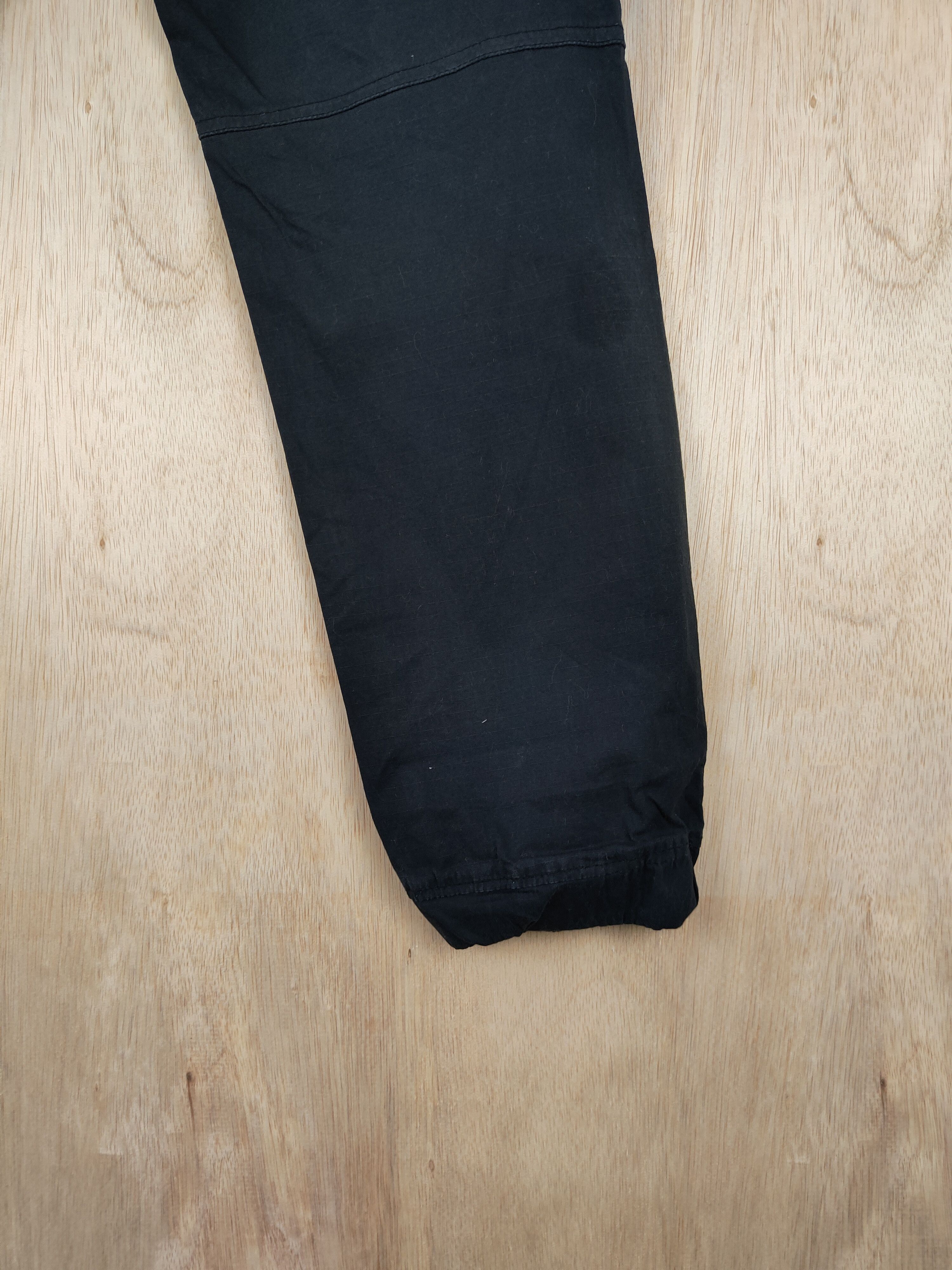 Japanese Brand × Uniqlo Uniqlo Blue multipocket jogger Black Pant #4403 Size US 30 / EU 46 - 14 Thumbnail