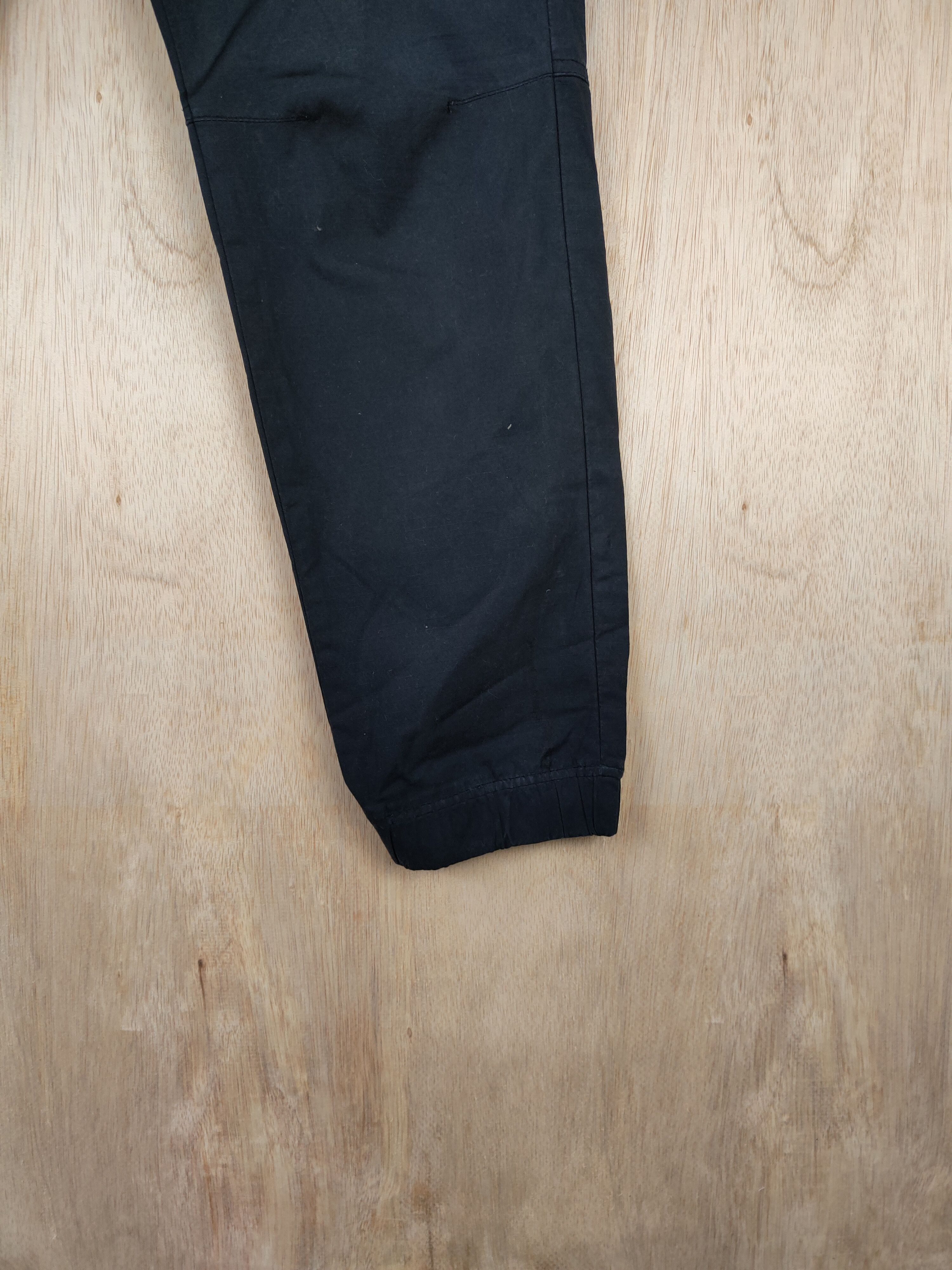 Japanese Brand × Uniqlo Uniqlo Blue multipocket jogger Black Pant #4403 Size US 30 / EU 46 - 7 Thumbnail