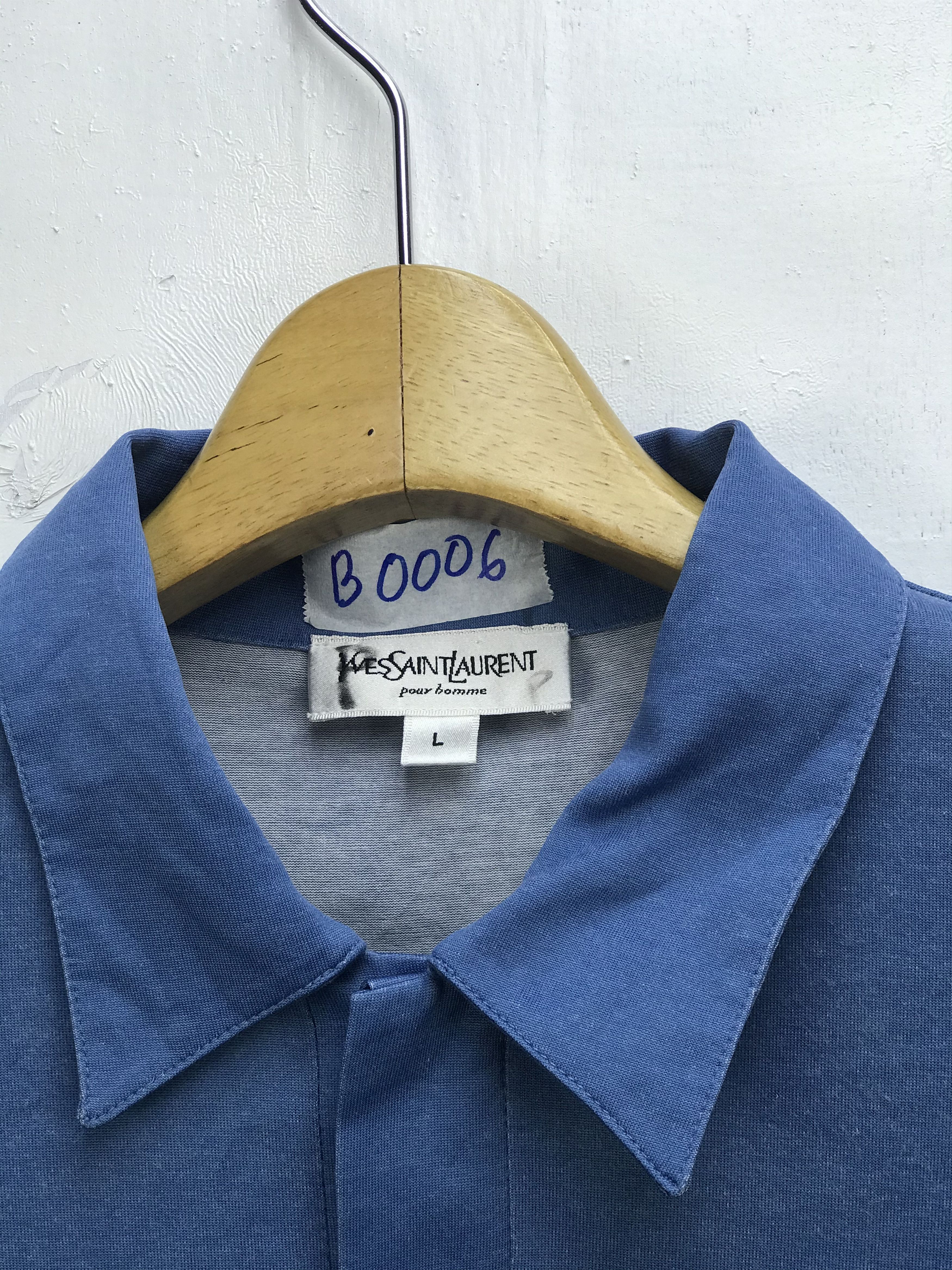 Yves Saint Laurent YVES SAINT LAURENT SPELLOUT POLO SHIRT Size US L / EU 52-54 / 3 - 3 Thumbnail
