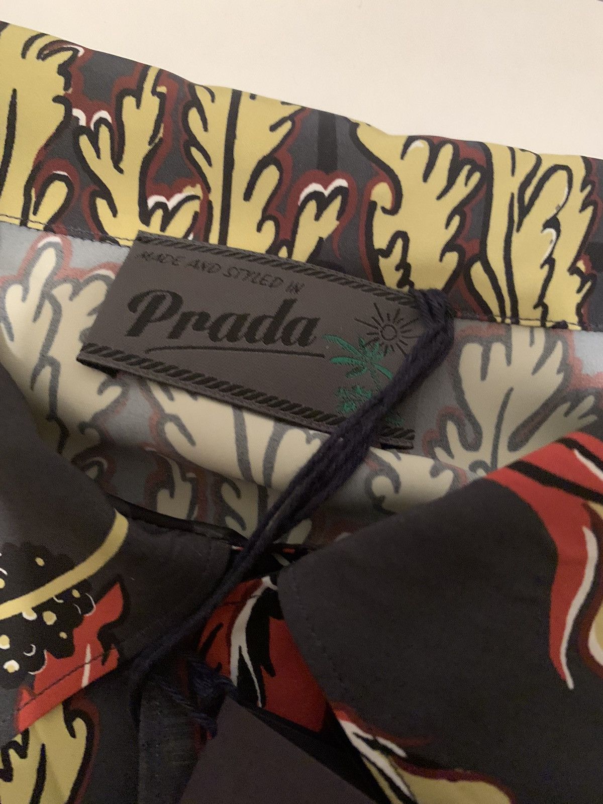 Prada Prada Lilium Button Shirt Size US M / EU 48-50 / 2 - 4 Thumbnail