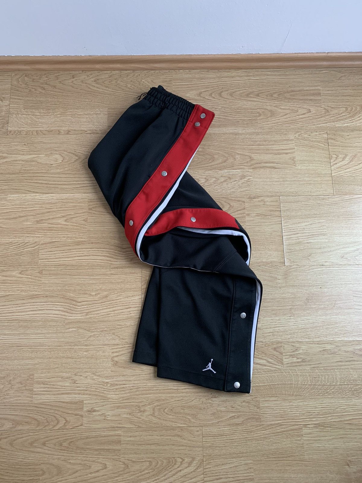 Jordan Brand × Nike × Vintage Vintage y2k Nike Jordan Black Track Pants Buttons Jumpman Size US 34 / EU 50 - 6 Thumbnail