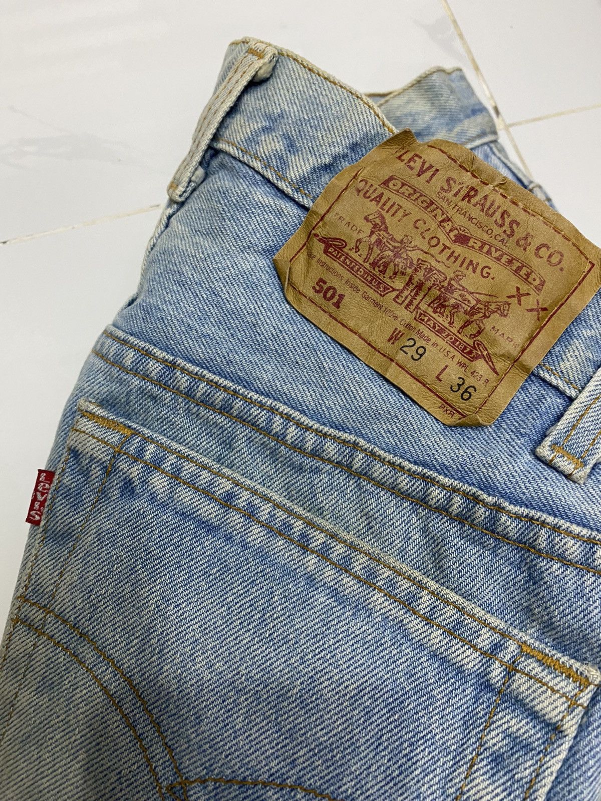 Levi's × Vintage RUSTY🔥VTG LEVIS 501 MADE IN USA 🇺🇸 DISTRESSED DENIM JEANS Size US 29 - 9 Thumbnail