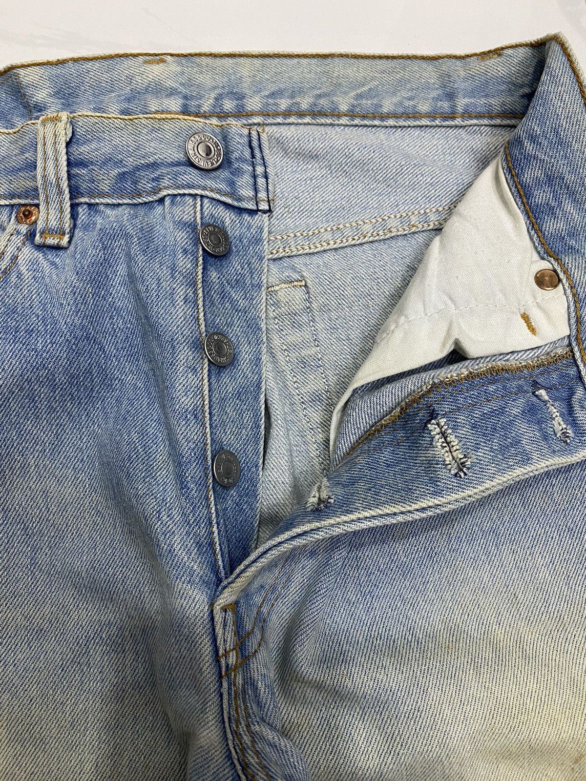 Levi's × Vintage RUSTY🔥VTG LEVIS 501 MADE IN USA 🇺🇸 DISTRESSED DENIM JEANS Size US 29 - 15 Thumbnail