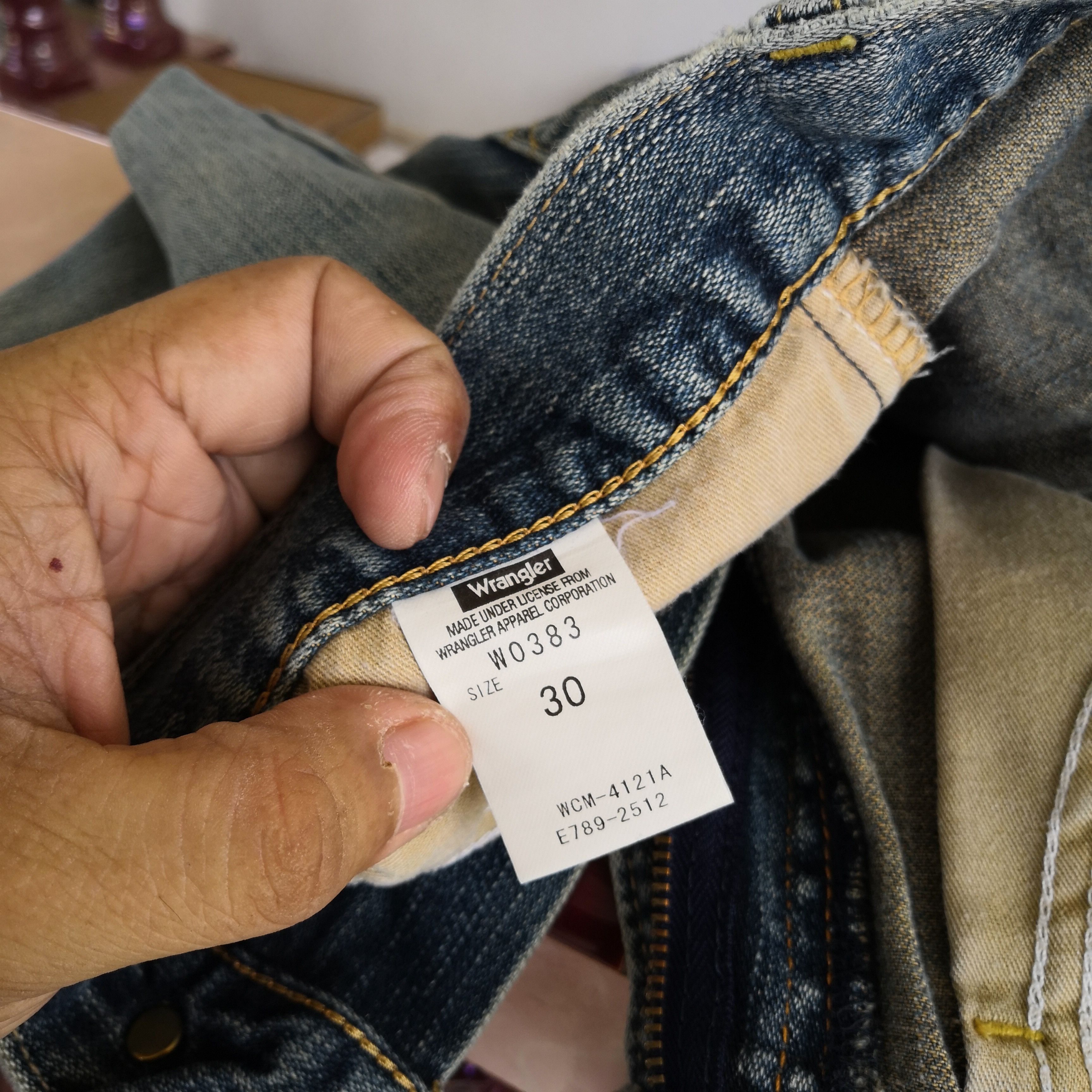 Wrangler Vintage Wrangler Light Wash Jeans Wrangler Distressed Denim Size US 30 / EU 46 - 13 Thumbnail