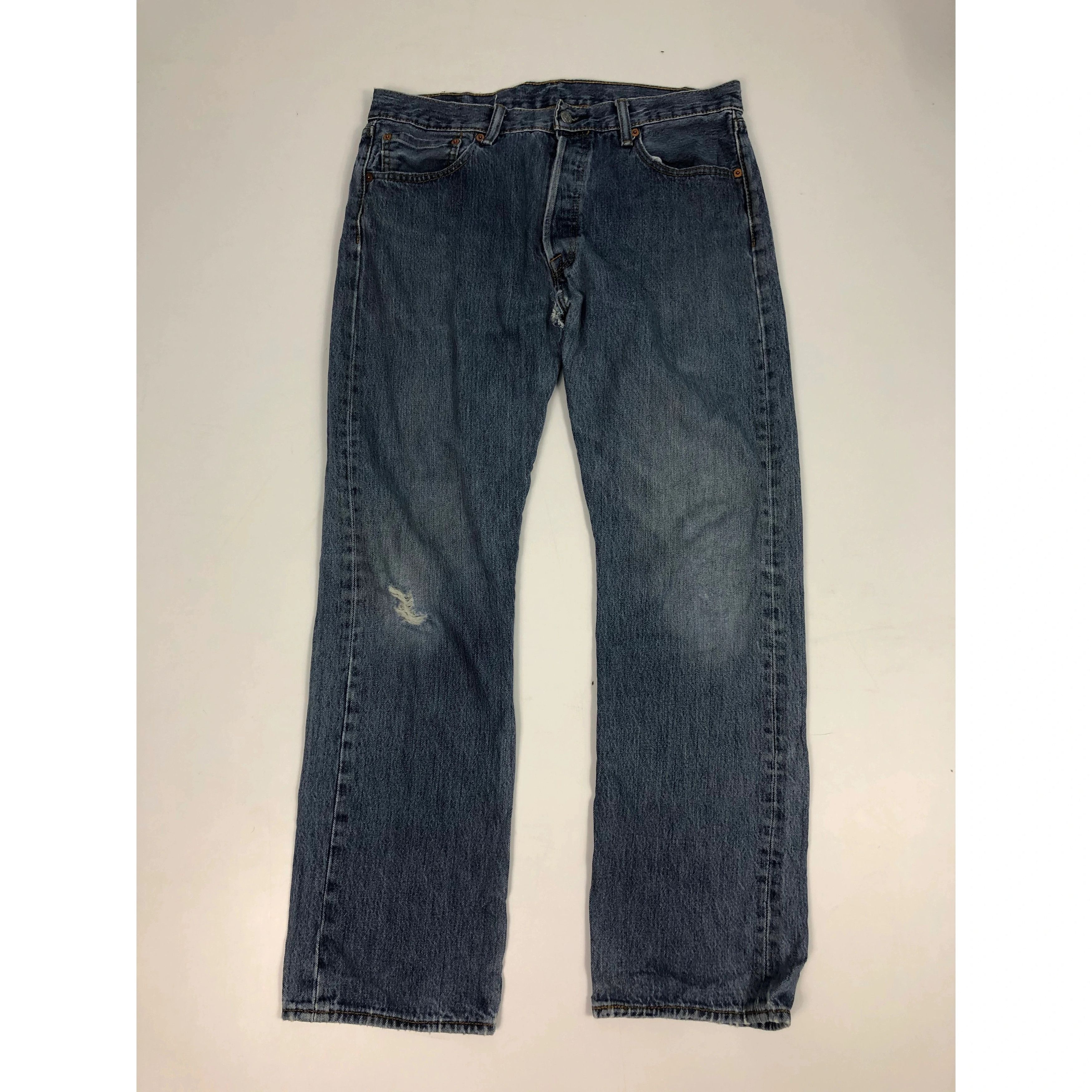 Levi's Vintage Levis 501 Distressed Faded Denim DP0074 Size US 34 / EU 50 - 1 Thumbnail