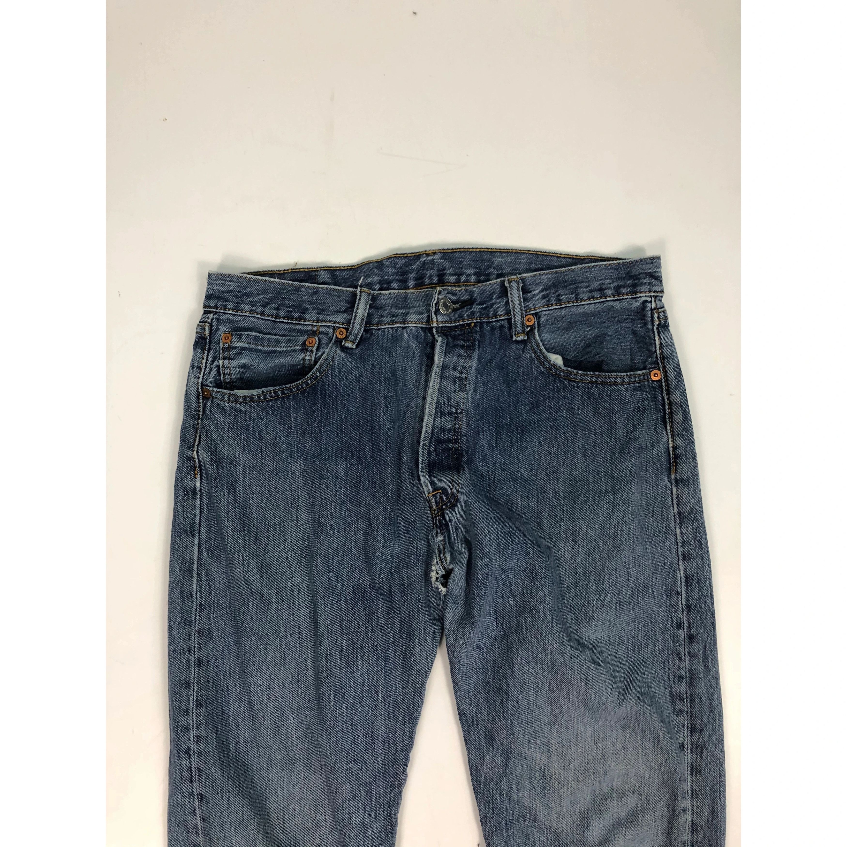 Levi's Vintage Levis 501 Distressed Faded Denim DP0074 Size US 34 / EU 50 - 2 Thumbnail