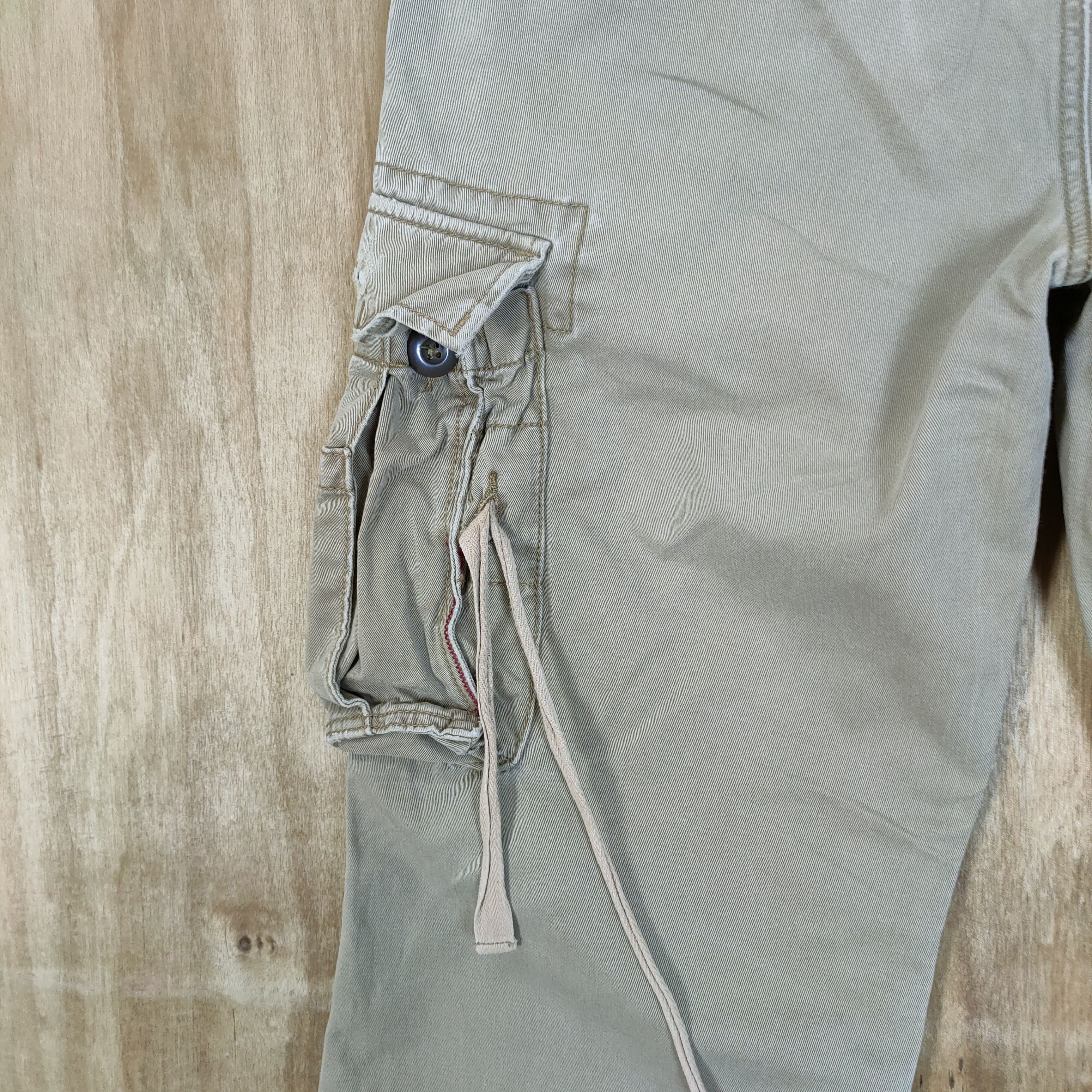 Levi's Vintage Clothing VINTAGE LEVI'S FADED BONDAGE CARGO PANTS/ PARACHUTE PANTS Size US 32 / EU 48 - 12 Thumbnail