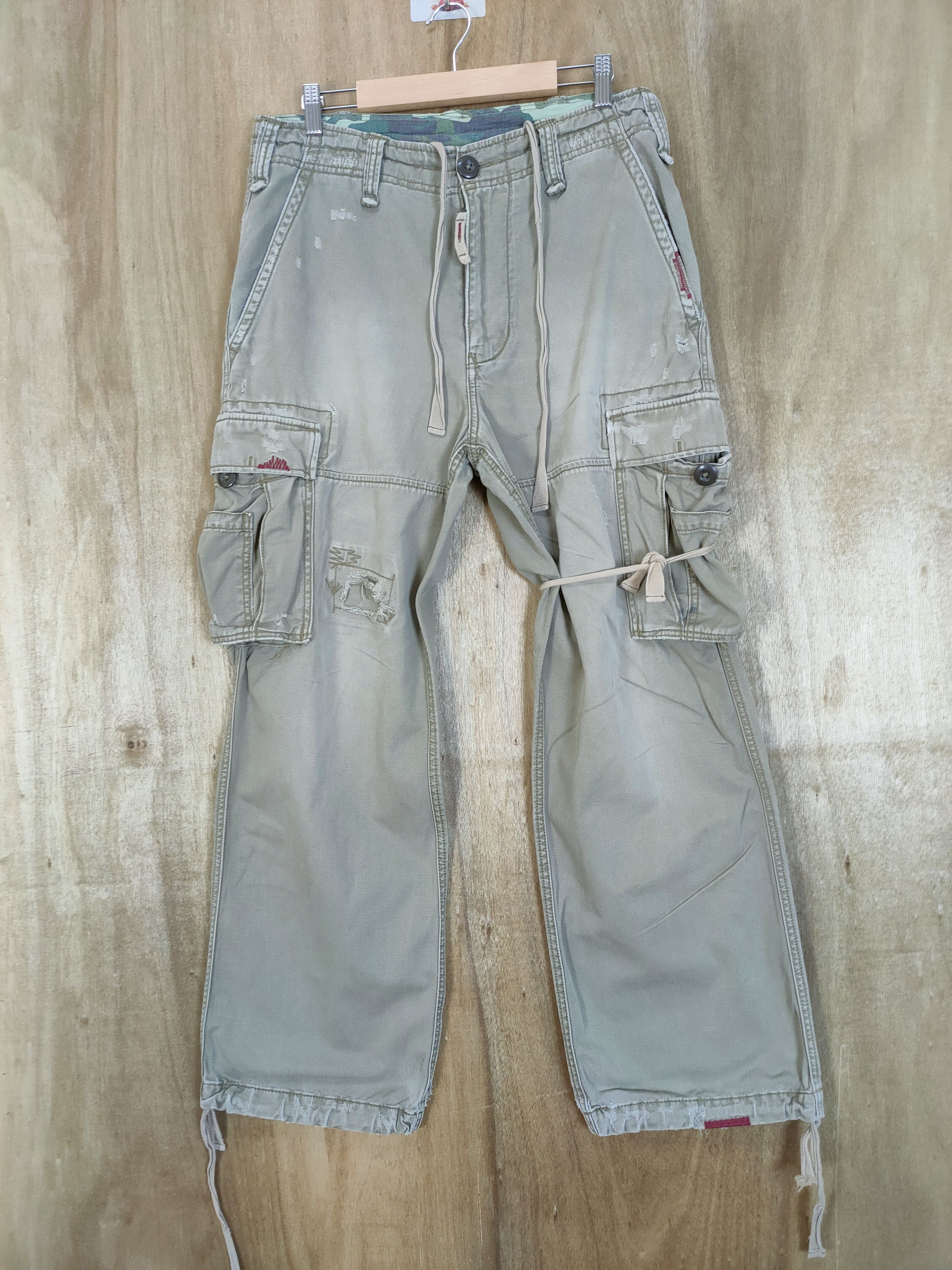 Levi's Vintage Clothing VINTAGE LEVI'S FADED BONDAGE CARGO PANTS/ PARACHUTE PANTS Size US 32 / EU 48 - 15 Thumbnail