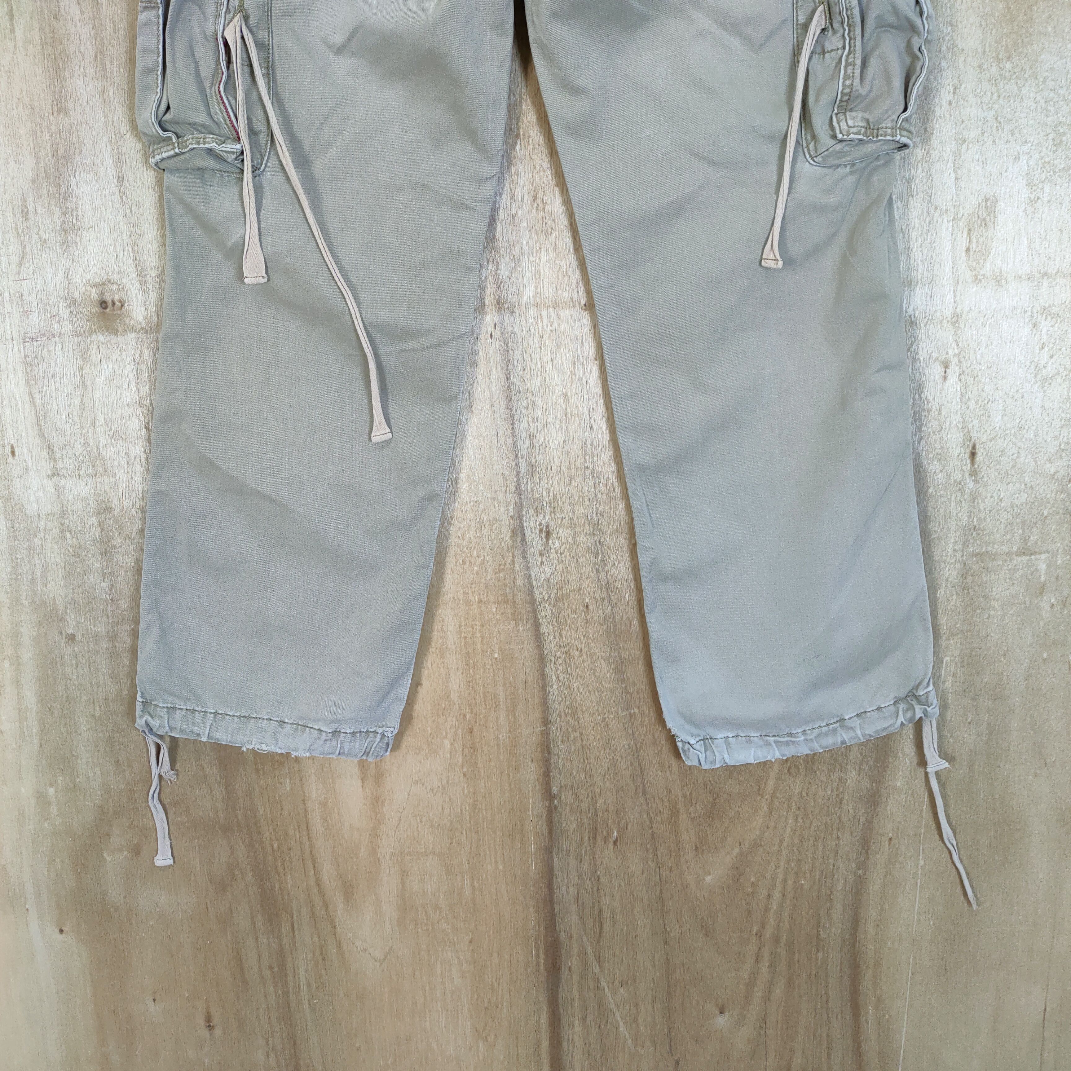 Levi's Vintage Clothing VINTAGE LEVI'S FADED BONDAGE CARGO PANTS/ PARACHUTE PANTS Size US 32 / EU 48 - 6 Thumbnail