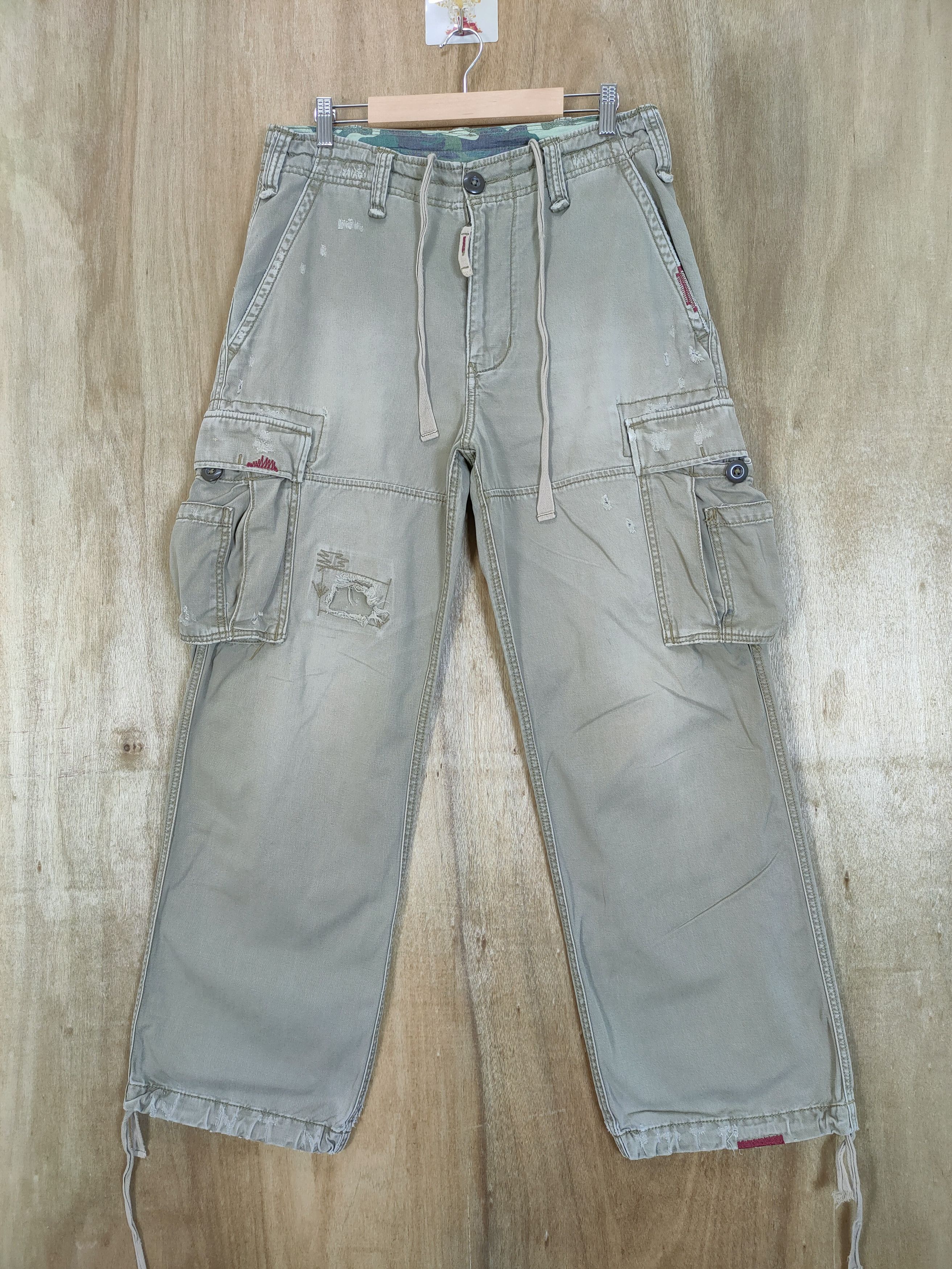 Levi's Vintage Clothing VINTAGE LEVI'S FADED BONDAGE CARGO PANTS/ PARACHUTE PANTS Size US 32 / EU 48 - 1 Thumbnail