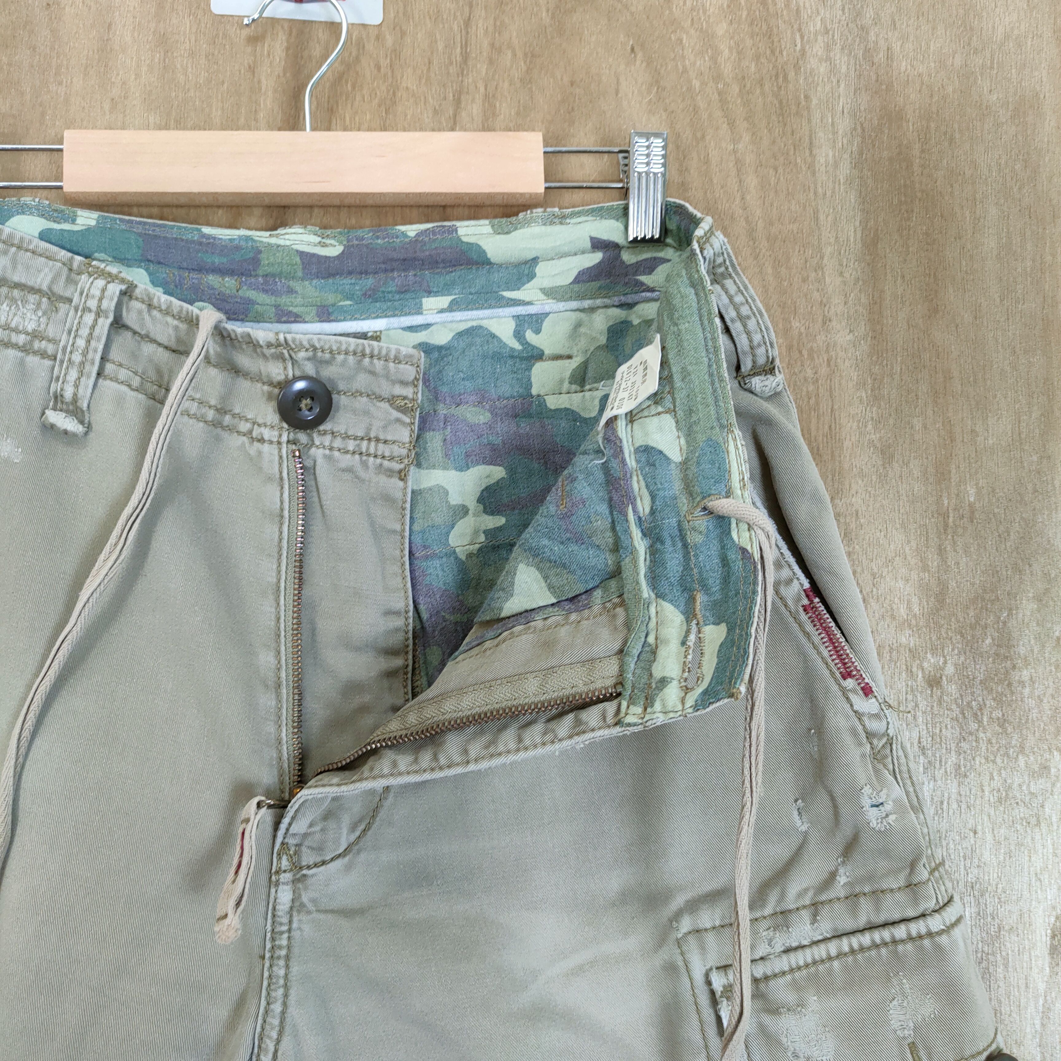 Levi's Vintage Clothing VINTAGE LEVI'S FADED BONDAGE CARGO PANTS/ PARACHUTE PANTS Size US 32 / EU 48 - 14 Thumbnail