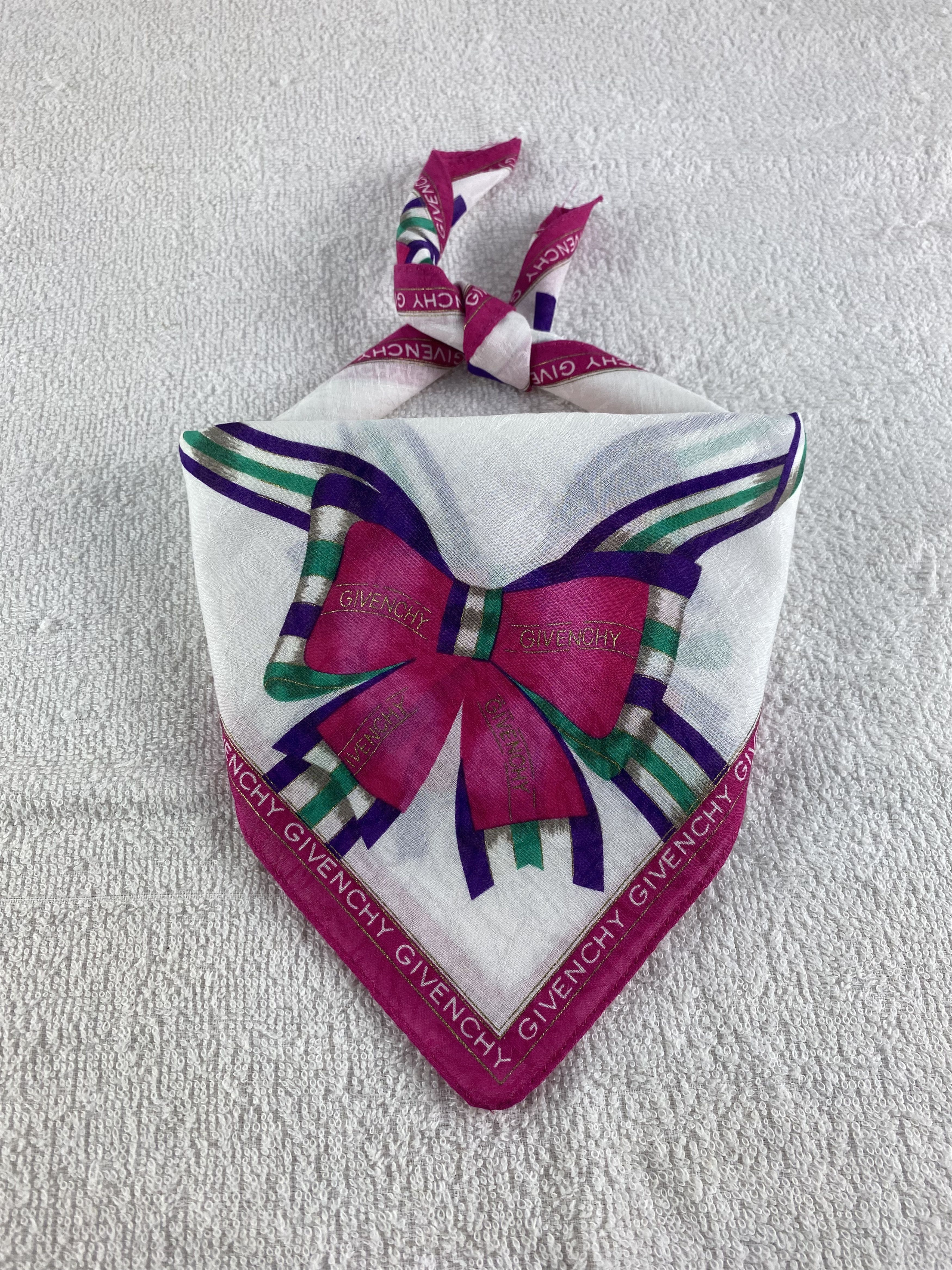 Vintage Givenchy Handkerchief / Bandana / Neckerchief C160 Size ONE SIZE - 1 Thumbnail