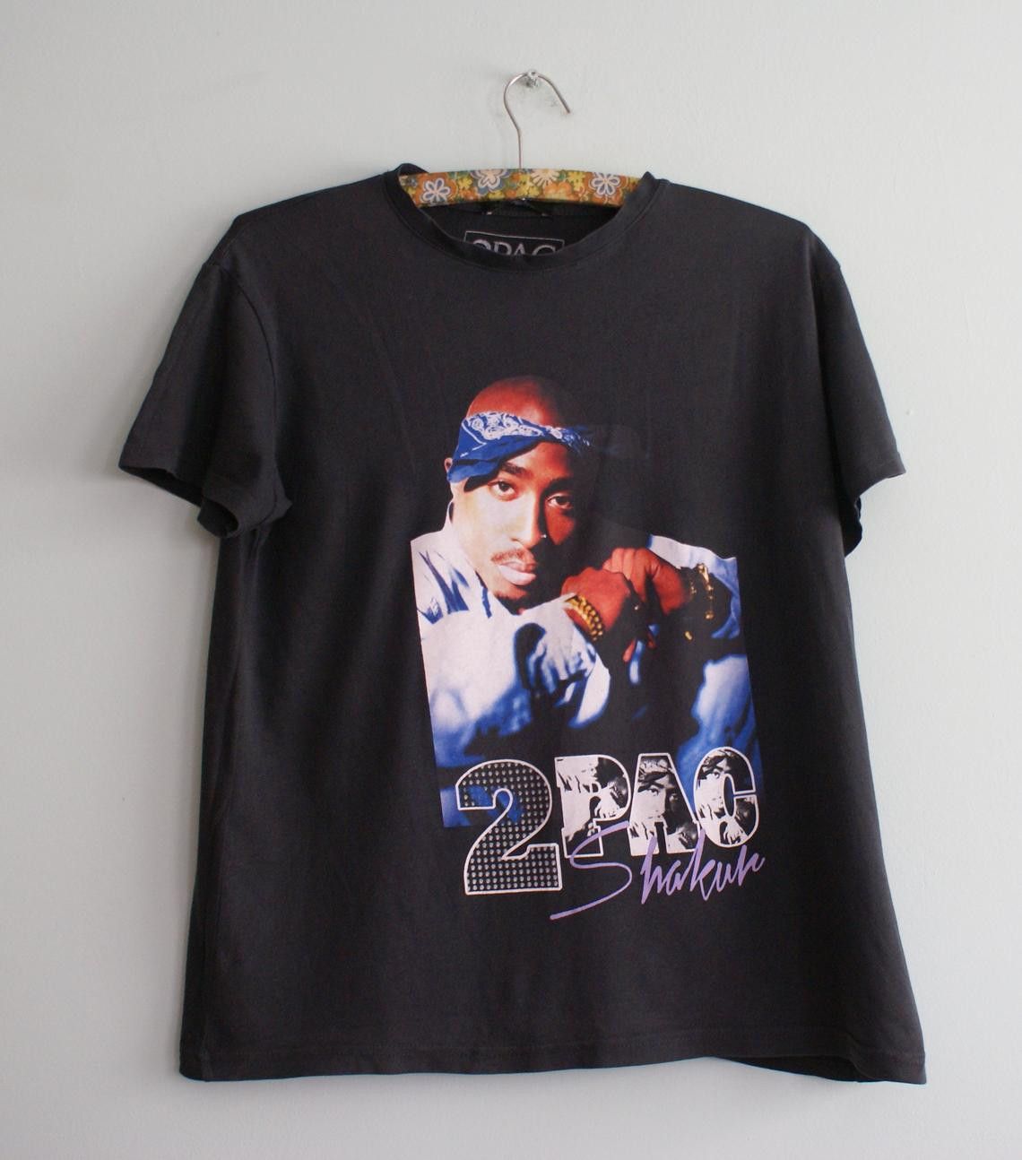 Band Tees Tupac Shakur T-shirt, 2Pac shirt, Vintage Band t-shirt, Size US XXS / EU 40 - 1 Thumbnail