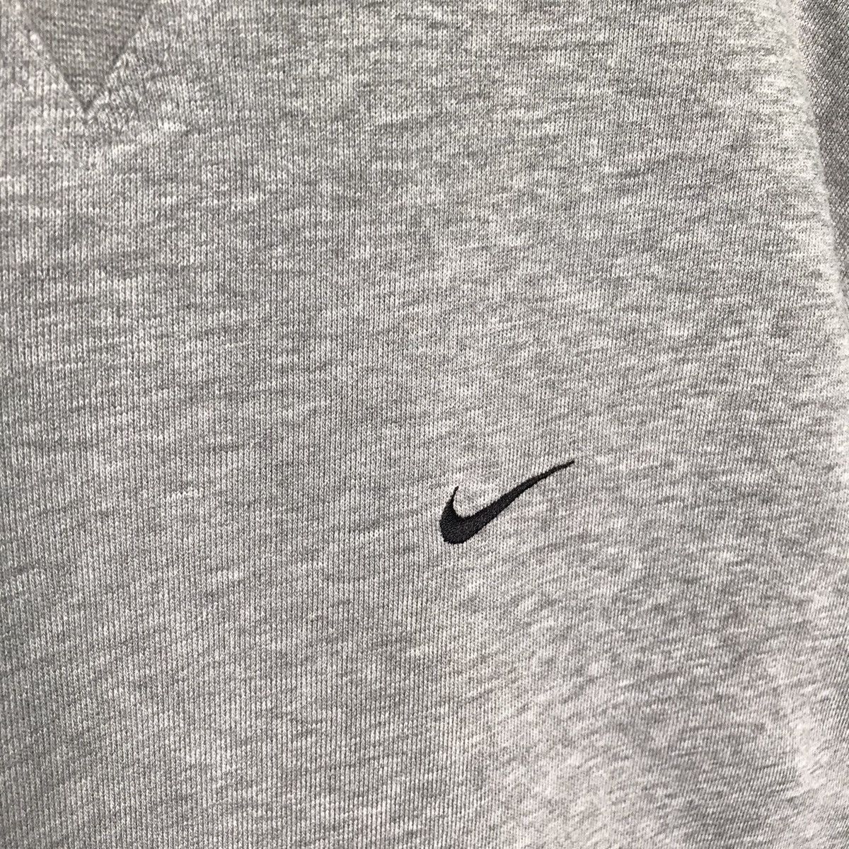 Nike Nike Small Logo Embroidered Crewneck Sweatshirt Size M Size US M / EU 48-50 / 2 - 5 Thumbnail