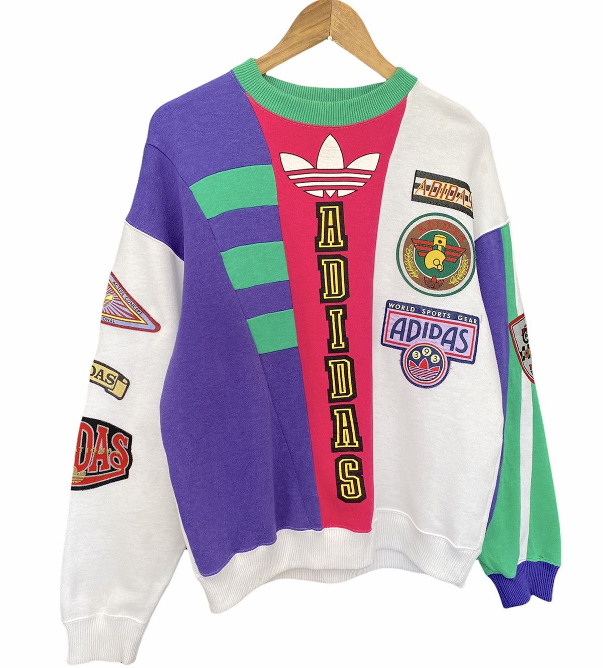 Adidas RARE‼️ADIDAS VINTAGE MULTICOLOUR PATCHES SWEATSHIRT Size US M / EU 48-50 / 2 - 6 Thumbnail