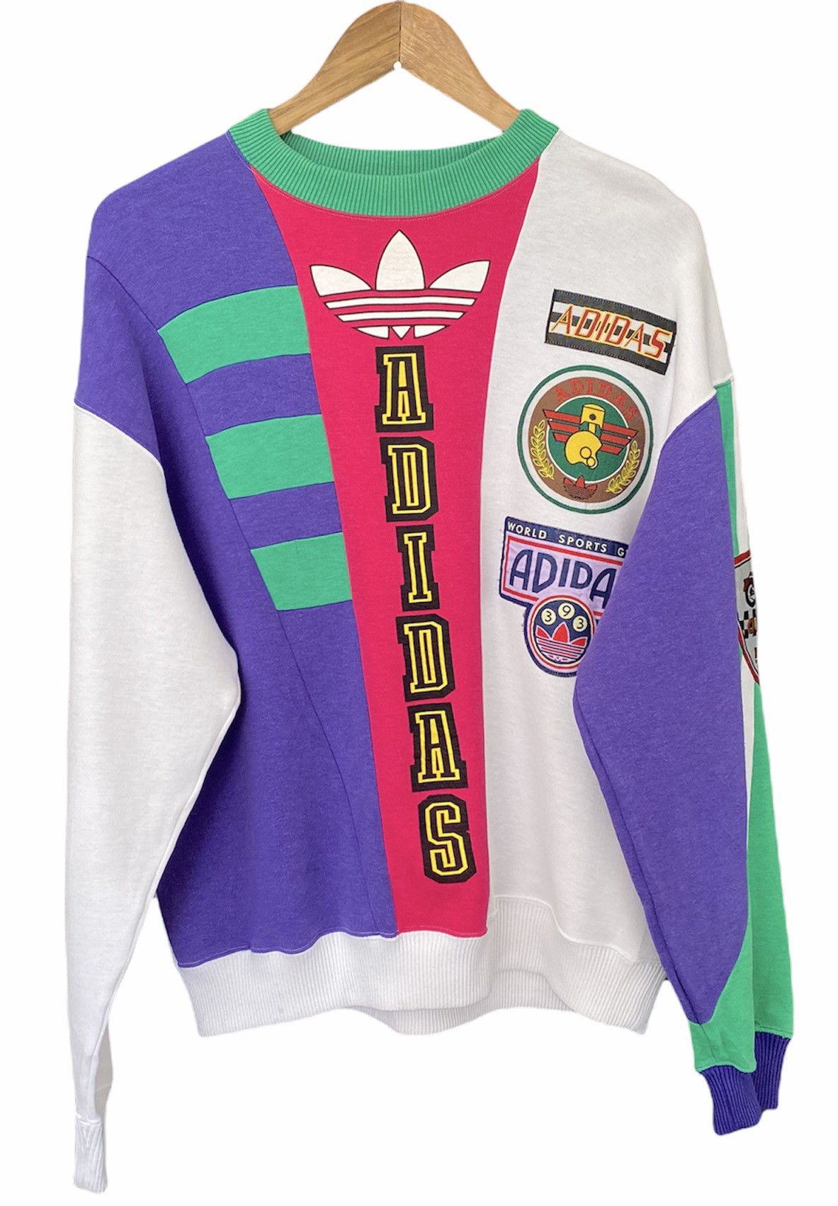 Adidas RARE‼️ADIDAS VINTAGE MULTICOLOUR PATCHES SWEATSHIRT Size US M / EU 48-50 / 2 - 14 Thumbnail
