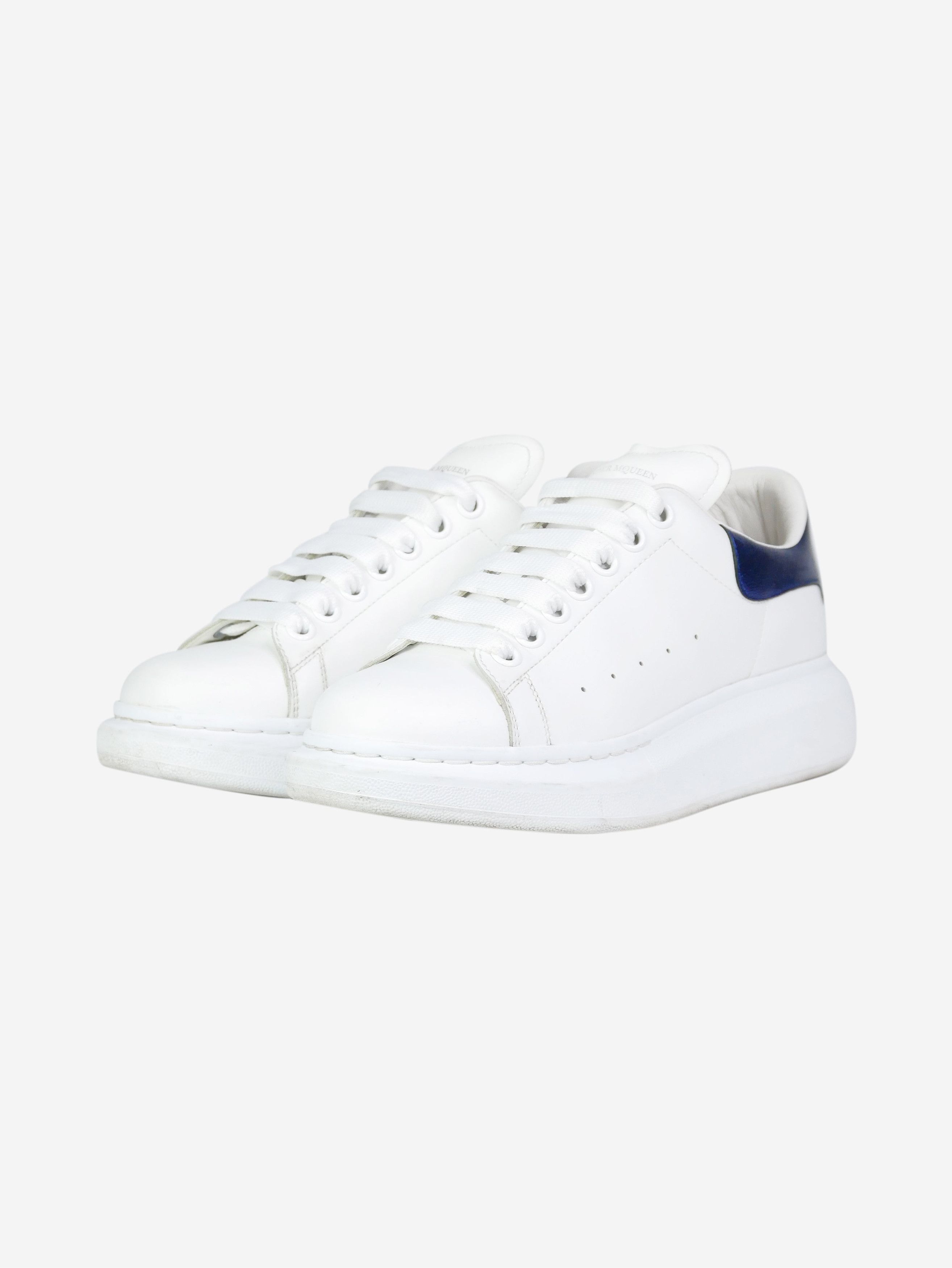 White exaggerated sole lace up trainers- size EU 39