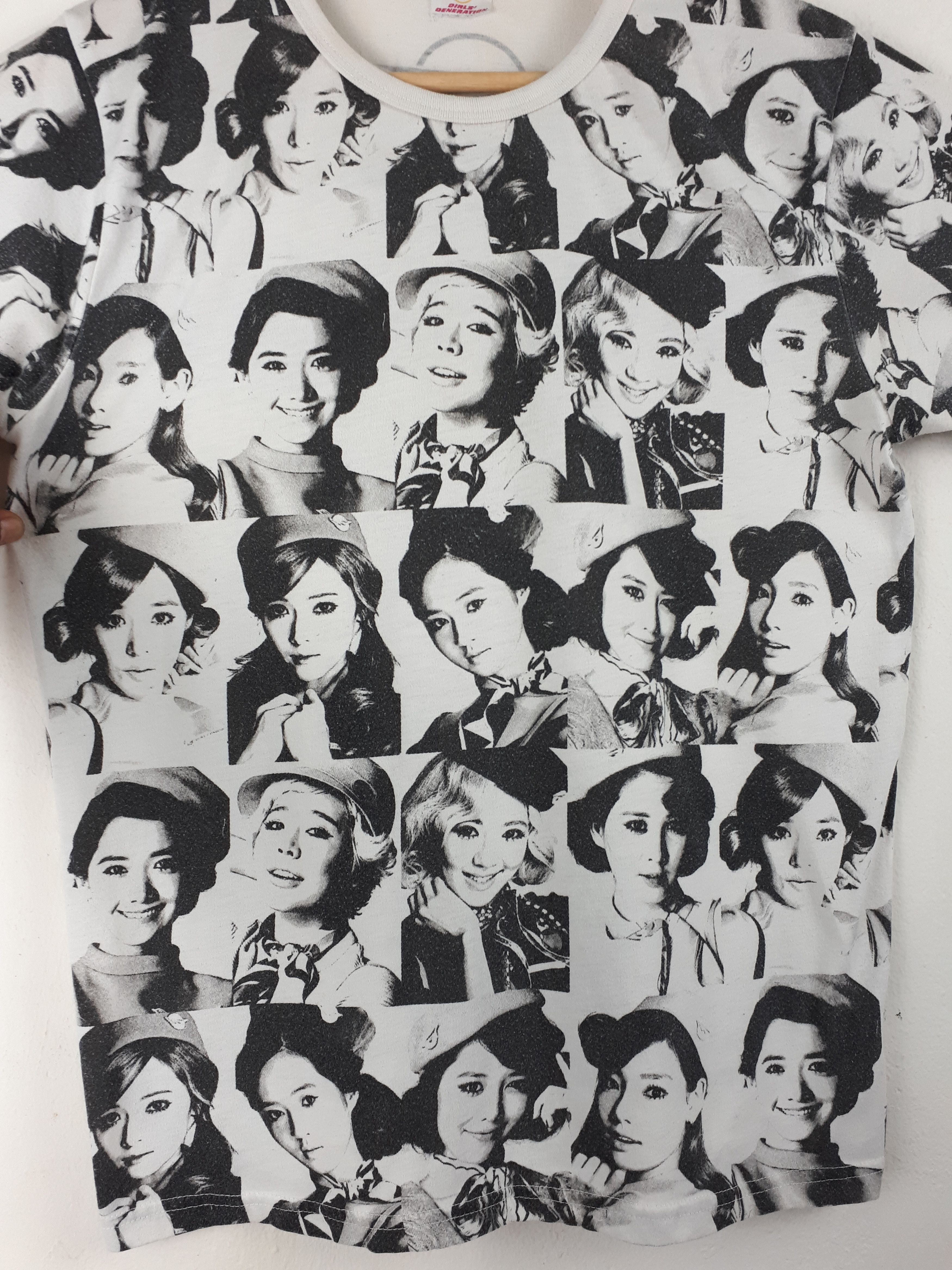 Vintage Vintage Girl Ganeration Fullprint kpop Graphic Tee Size US XS / EU 42 / 0 - 2 Thumbnail