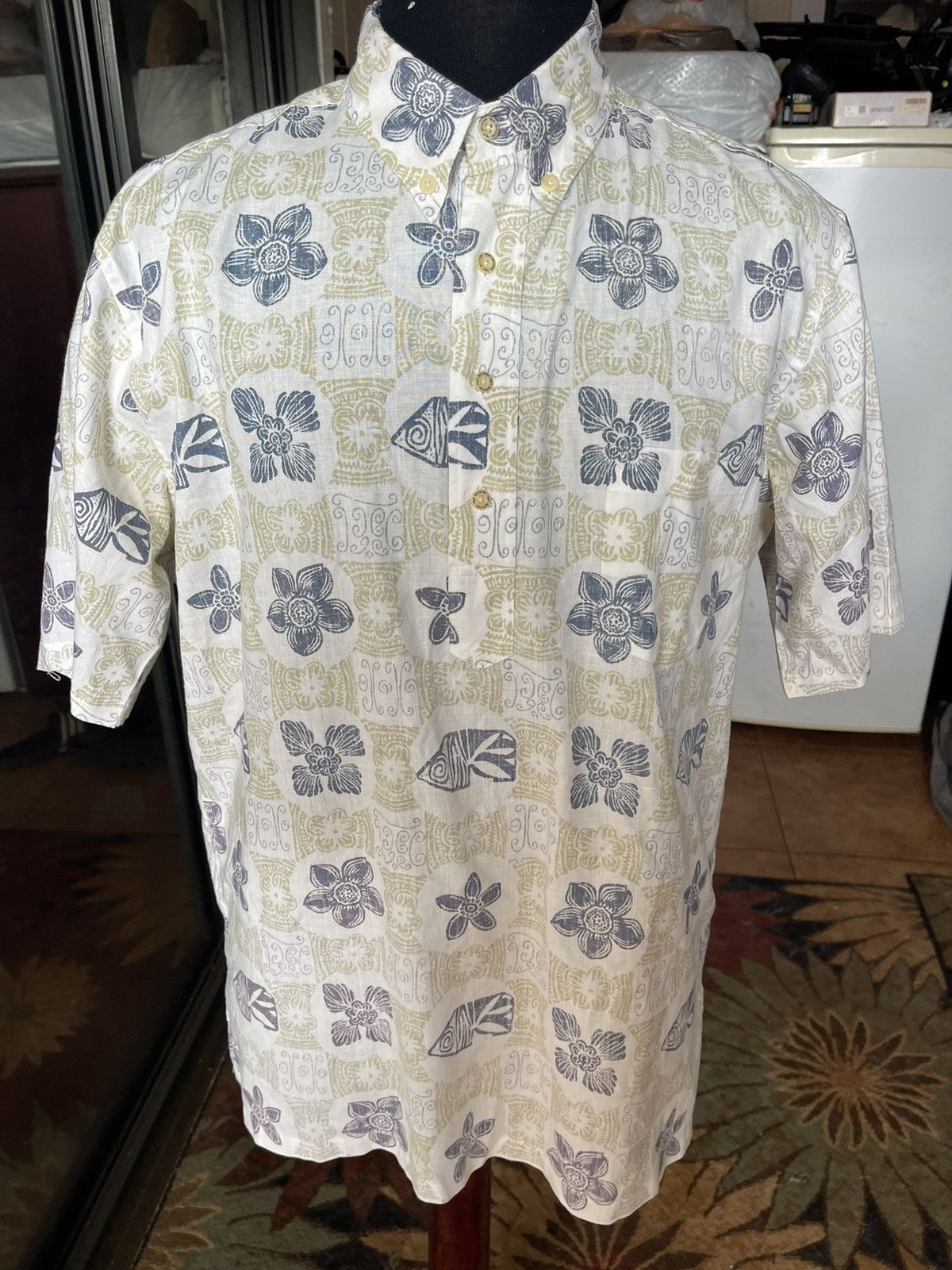 Reyn Spooner Reyn Spooner Hawaiian Print White Men's Large 3/4 Button