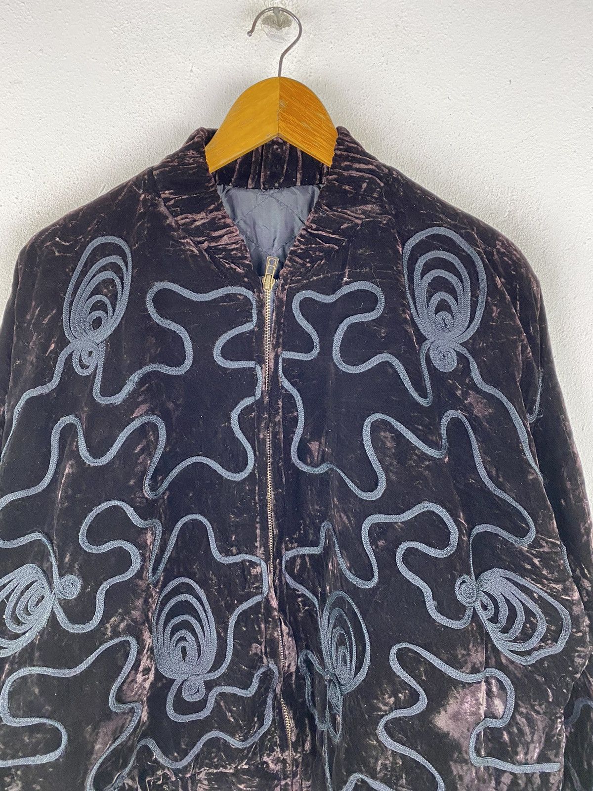 Japanese Brand × Velvet × Vintage 🔥SALE🔥ISSEY MIYAKE INSPIRED DESIGN VELVET JACKET Size US L / EU 52-54 / 3 - 5 Thumbnail