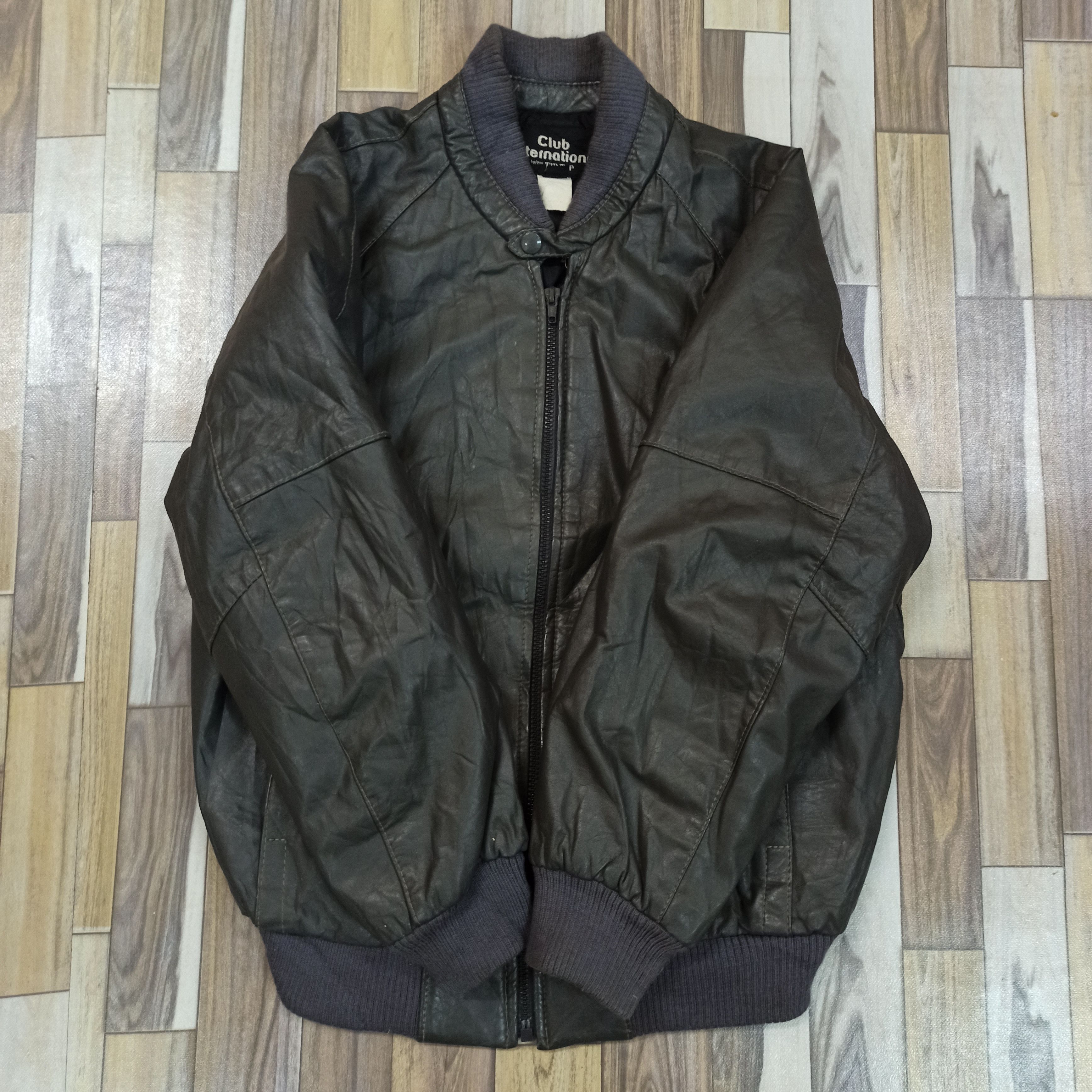 Leather Vintage Bomber Leather Jacket Club International by Tip Top Size US M / EU 48-50 / 2 - 5 Thumbnail