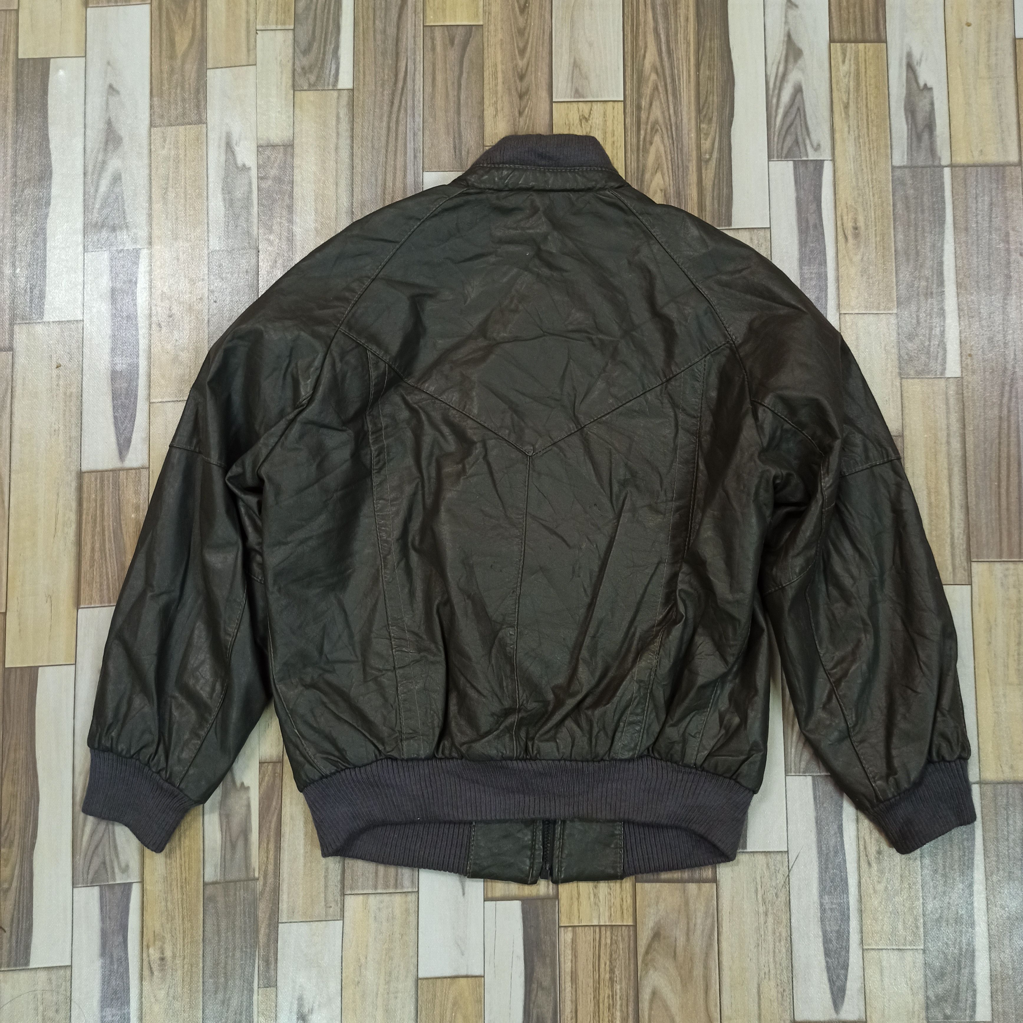 Leather Vintage Bomber Leather Jacket Club International by Tip Top Size US M / EU 48-50 / 2 - 8 Thumbnail