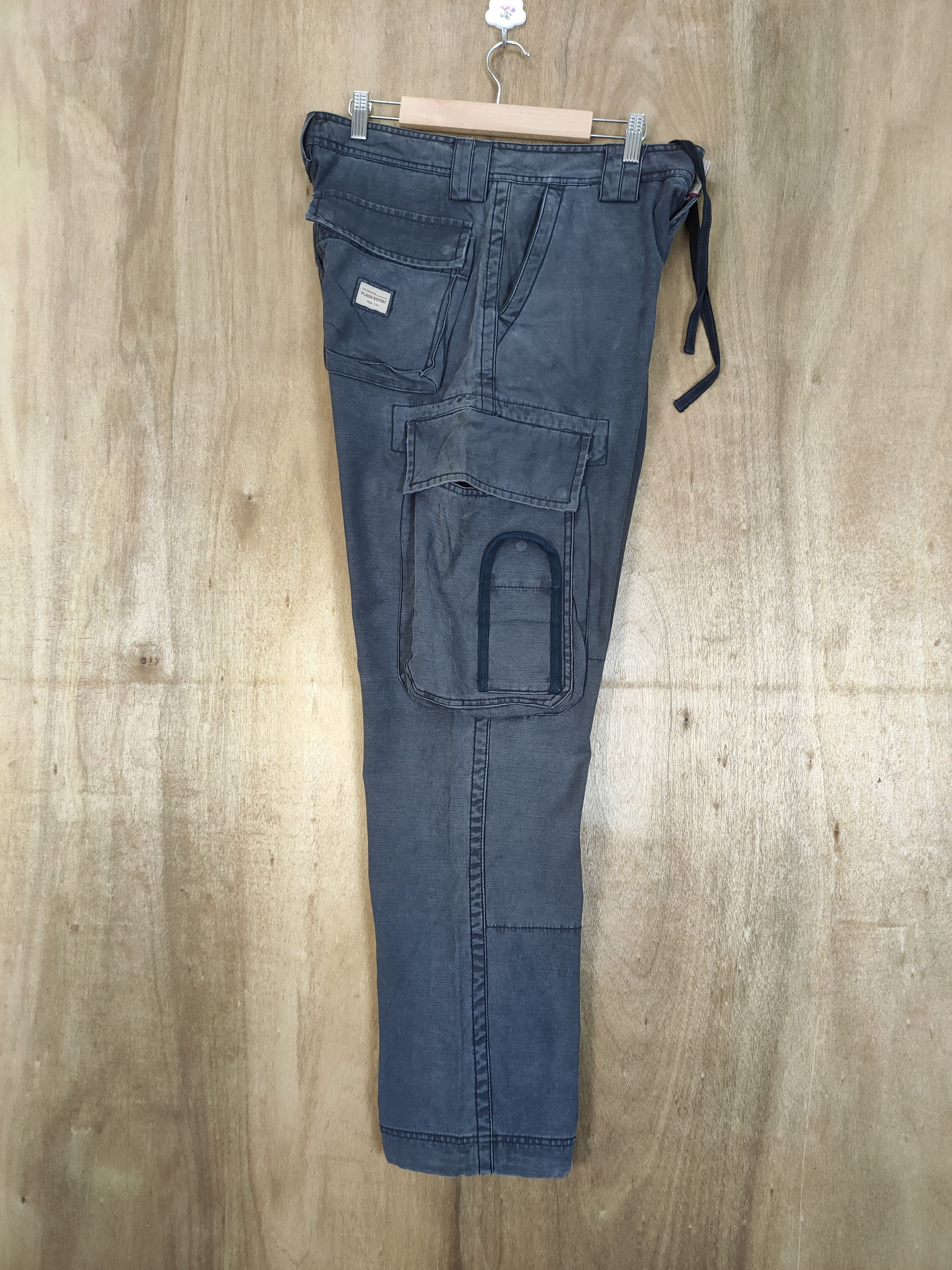Japanese Brand VINTAGE FLASH REPORT BLACK CARGO PANTS Size US 34 / EU 50 - 13 Thumbnail