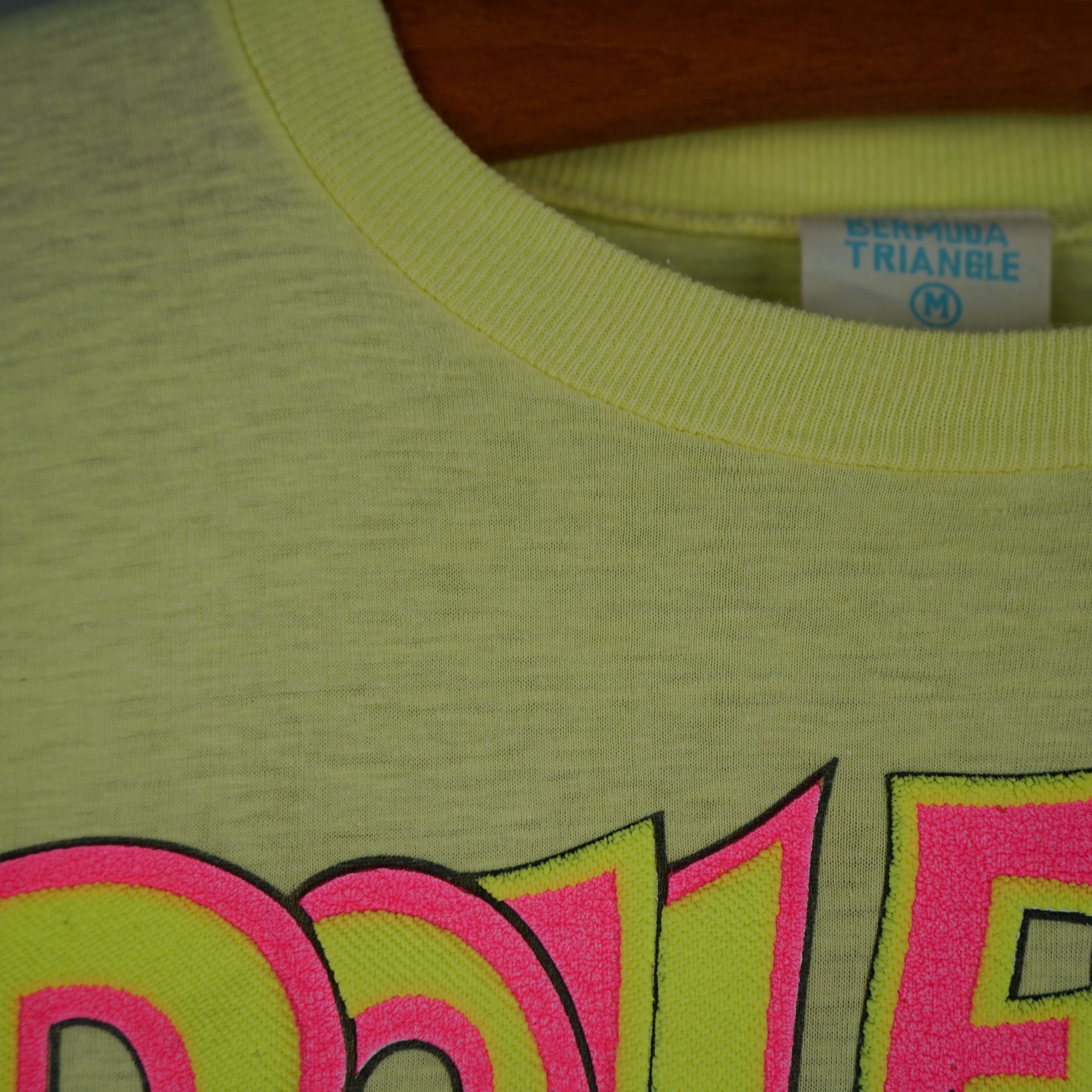 Vintage 1989 Rollermania t-shirt Bermuda Triangle Size US L / EU 52-54 / 3 - 4 Thumbnail