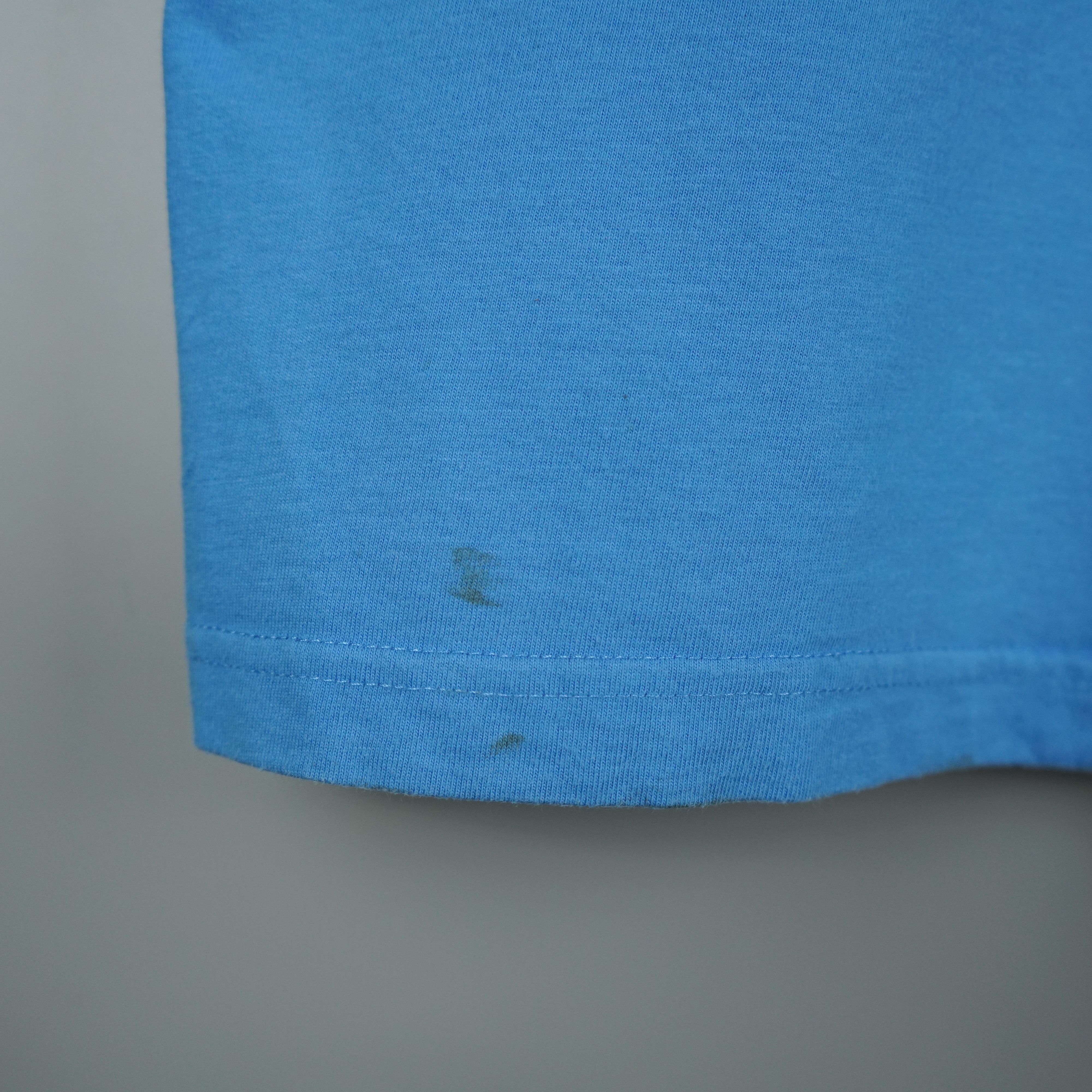 Nike × Vintage 90s Nike Center Logo t-shirt vintage Size US L / EU 52-54 / 3 - 6 Thumbnail