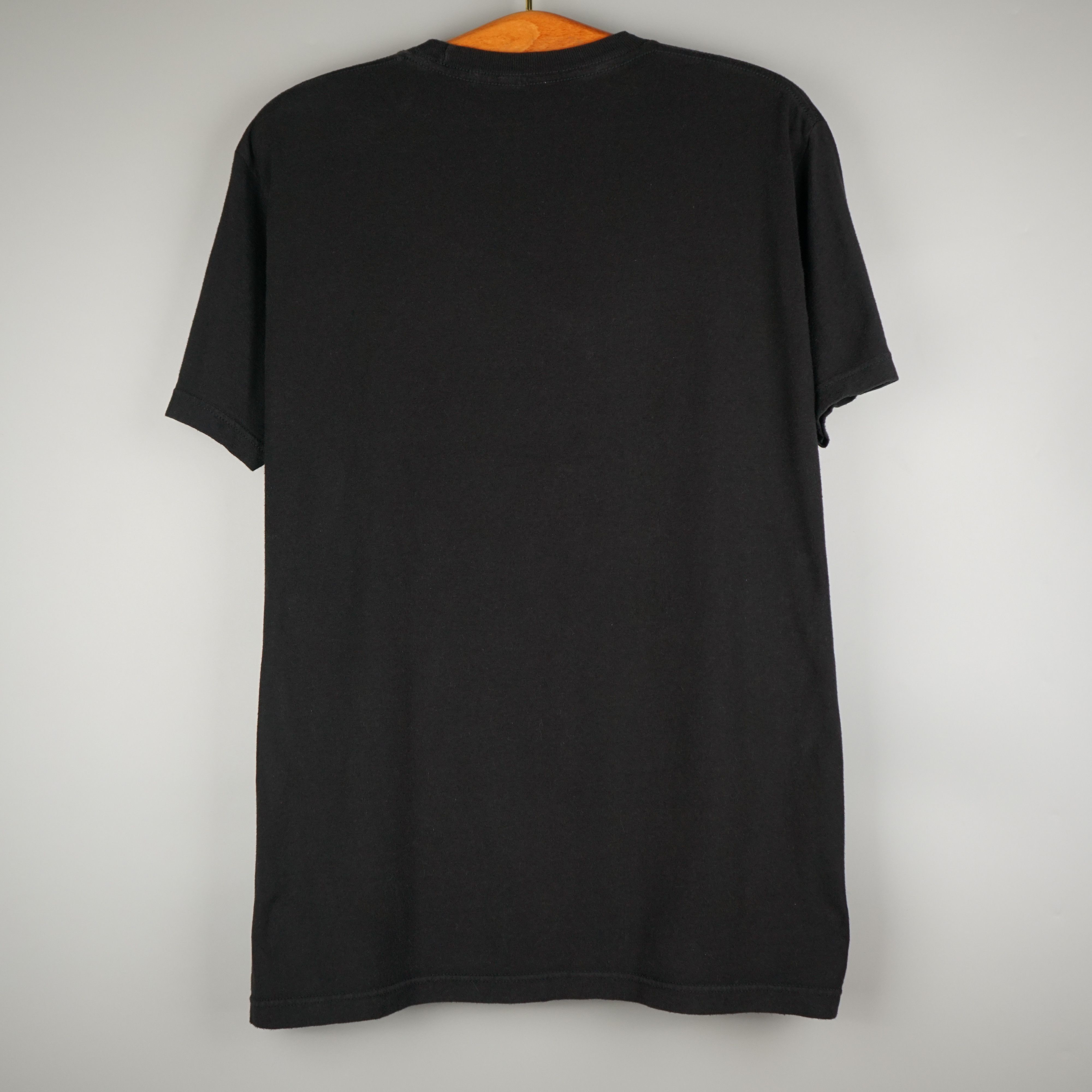 Anime × Japanese Brand × Vintage Attack On Titan t shirt 2009 Season 1 Size US L / EU 52-54 / 3 - 6 Thumbnail
