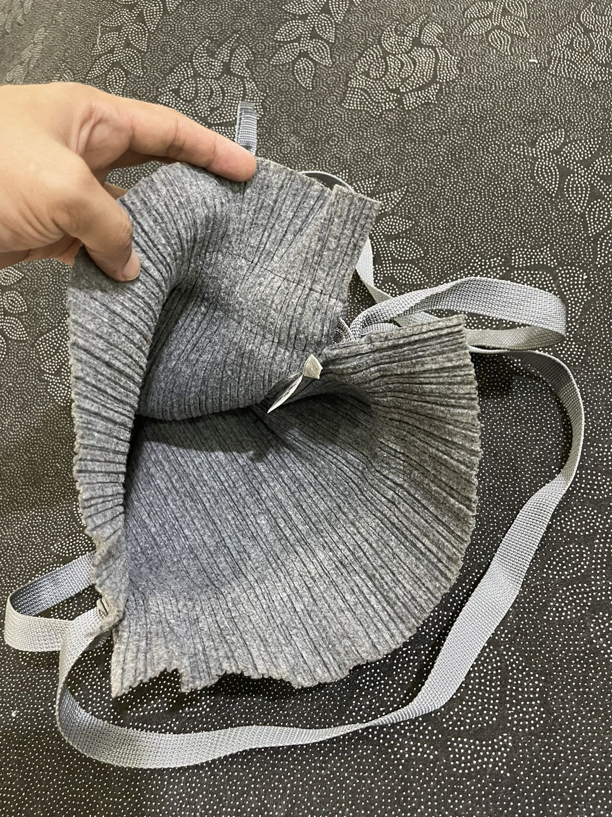 Pleats Please Issey Miyake ICONIC MASTER DESIGNER ISSEY MIYAKE PLEATPLEASE Size ONE SIZE - 8 Thumbnail