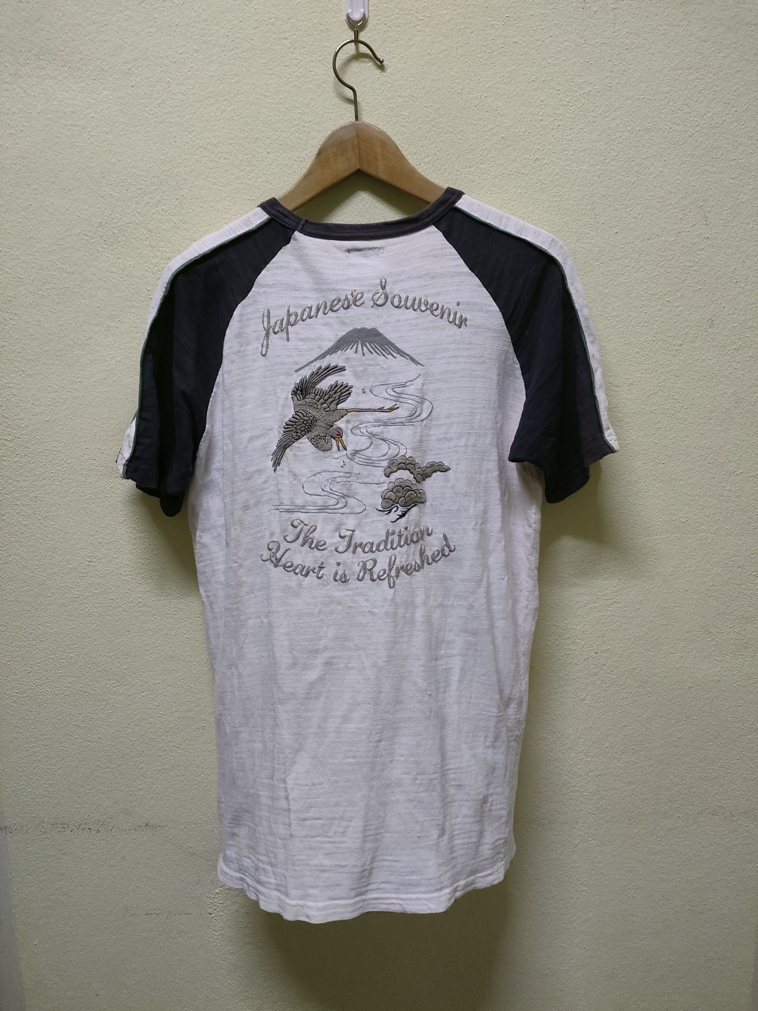 Japanese Brand 💥 Best Offer 💥 Japanese Souvenir Embroidered T-shirt Size US M / EU 48-50 / 2 - 1 Thumbnail