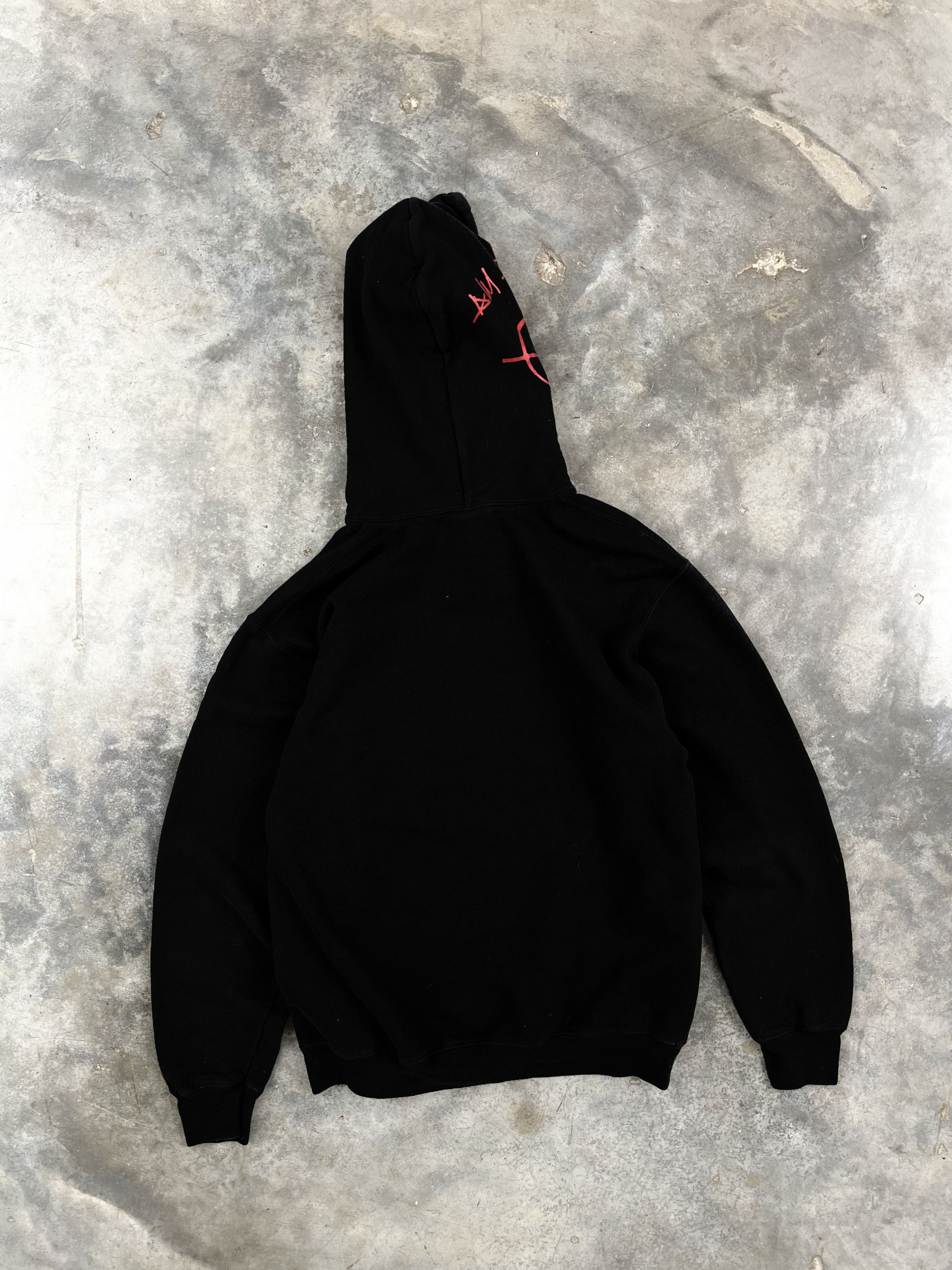 Superrradical Superrradical Aim Here Black + Red Hoodie Medium ❄️ Size US M / EU 48-50 / 2 - 3 Thumbnail