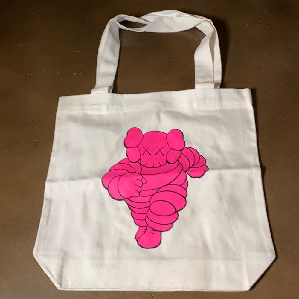 Kaws KAWS X NGV TOTE BAG Size ONE SIZE - 1 Thumbnail