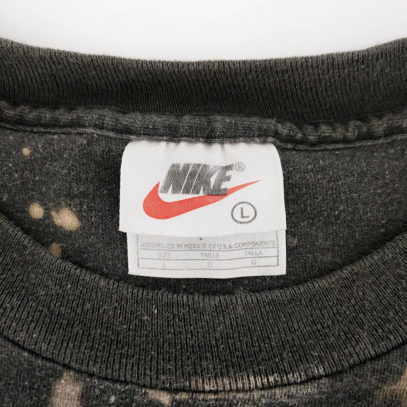 Nike × Vintage Vintage NIKE Athletics Custom Bleach T-Shirt Spellout Logo Size US L / EU 52-54 / 3 - 6 Thumbnail