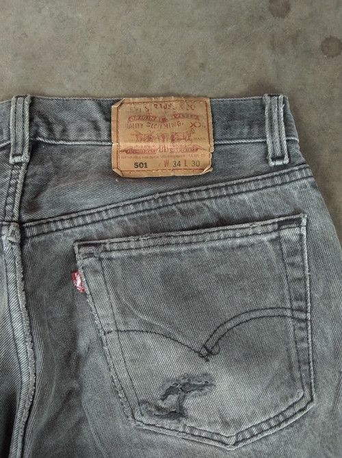Levi's 90s Vintage Levi's 501 Made In USA Distressed Jeans 33x30 Size US 31 - 4 Thumbnail
