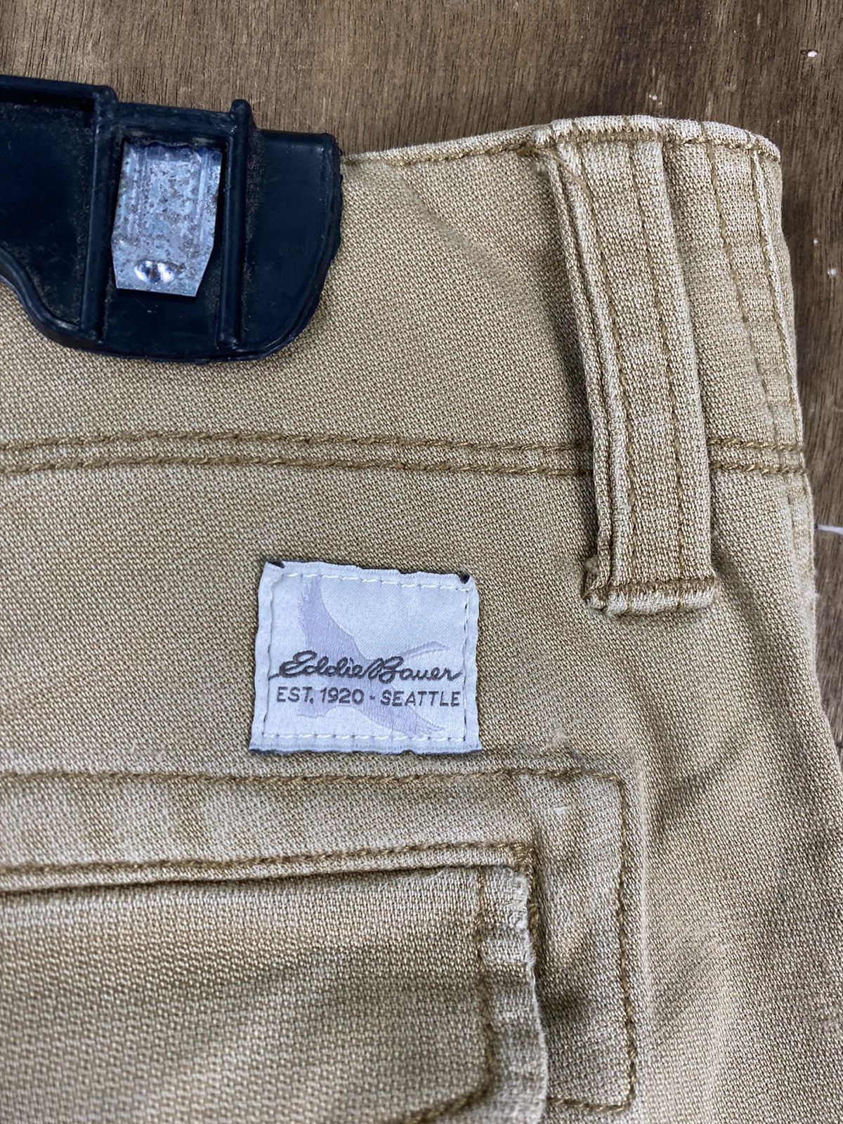 Eddie Bauer × Japanese Brand DL Eddie Bauer thrashed utility Cargo Pants #2414 Size US 33 - 15 Thumbnail