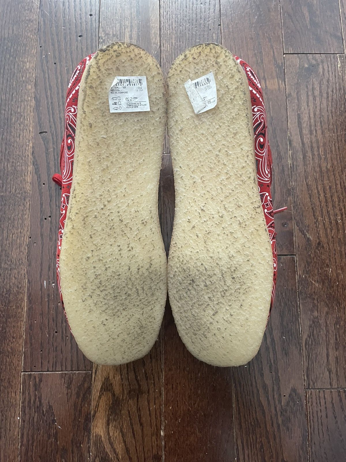Clarks × Supreme Supreme Clarks Wallabees Low Paisley Bandana Red Size US 10.5 / EU 43-44 - 5 Thumbnail