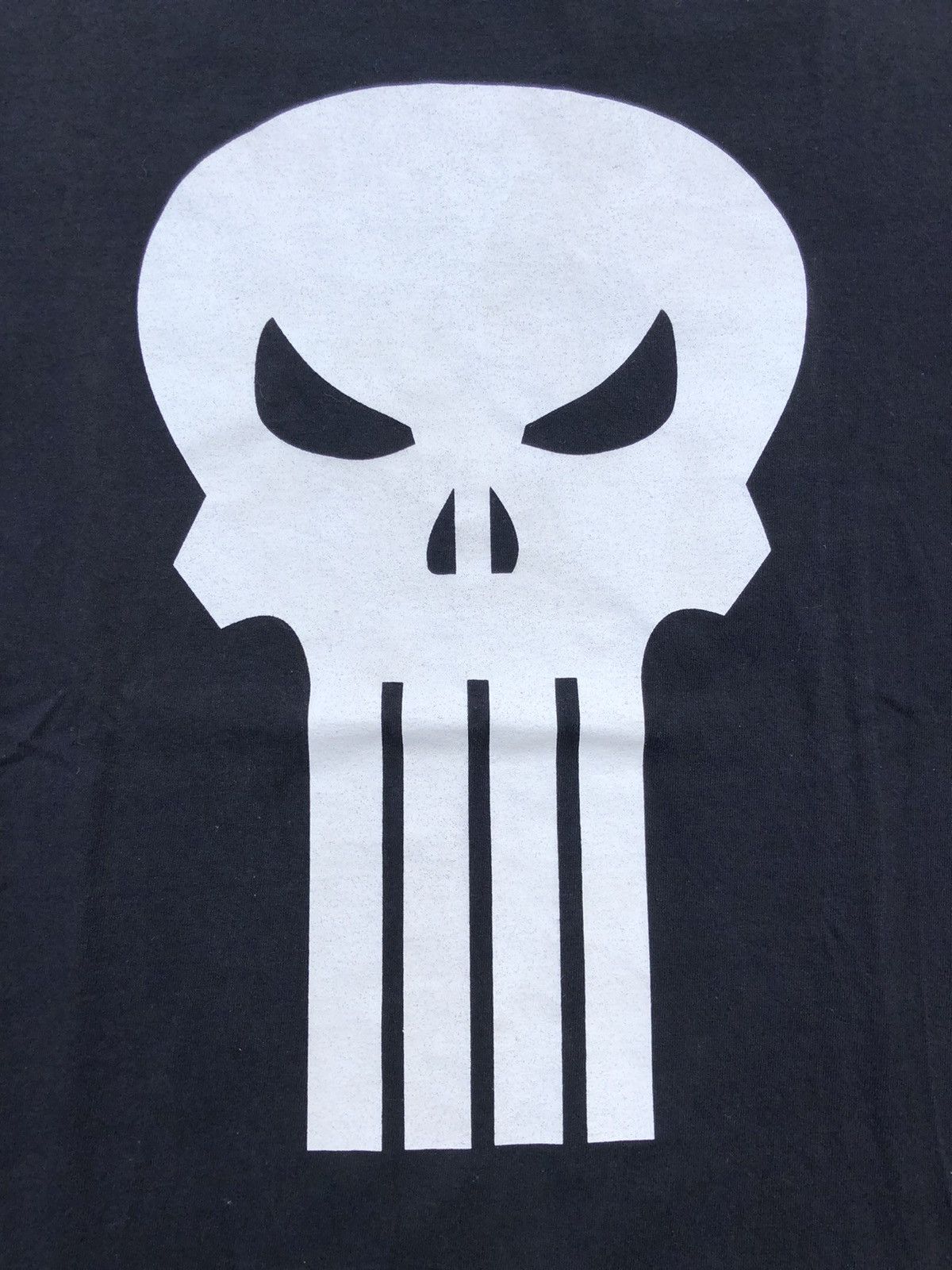 Marvel Comics Vintage Marvel The Punisher Black Tee (Silver Surfer) Size US M / EU 48-50 / 2 - 3 Thumbnail