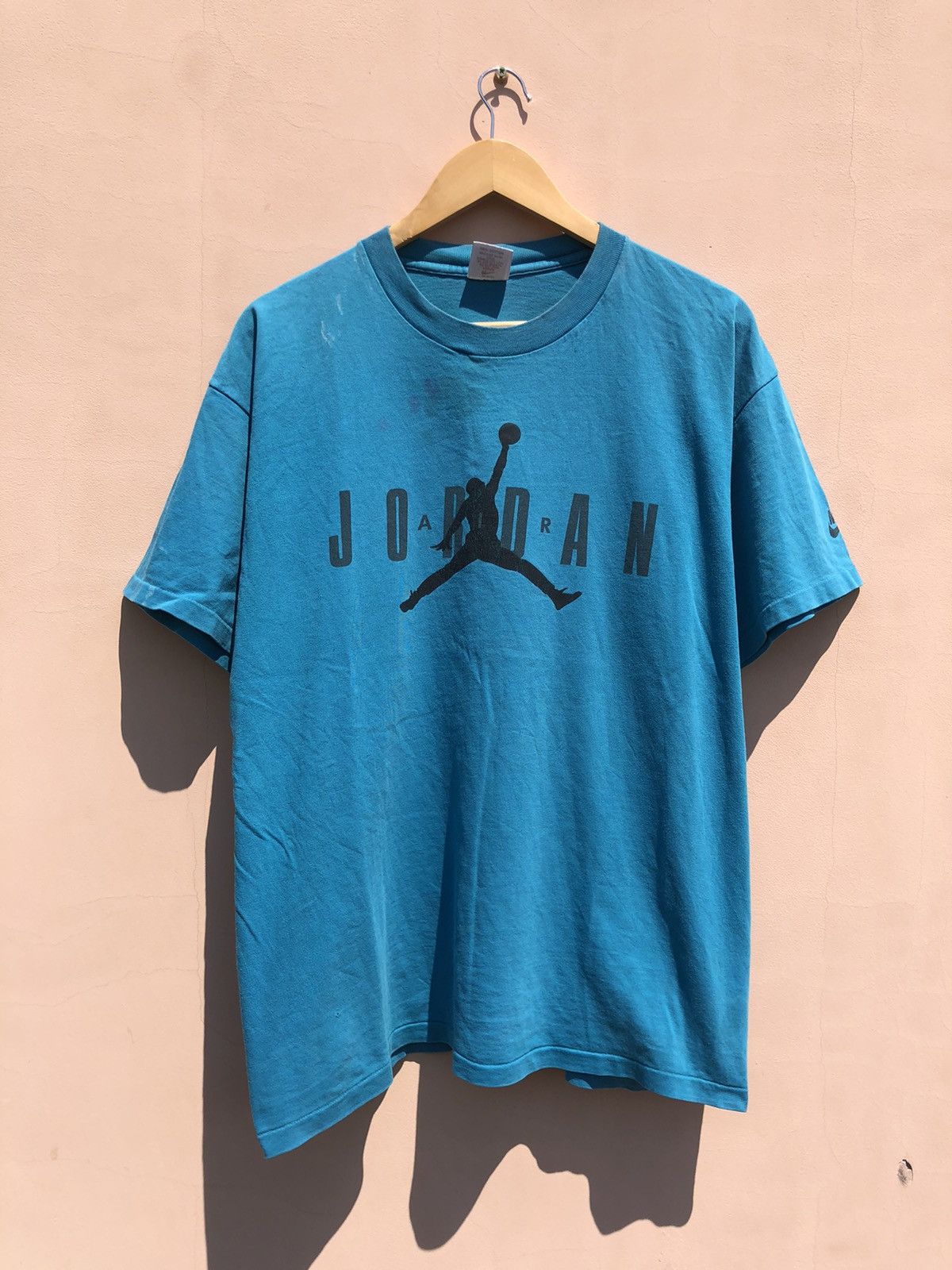Nike Vintage 90s Nike Jordan Center Logo Blue Tee Size US XL / EU 56 / 4 - 1 Thumbnail