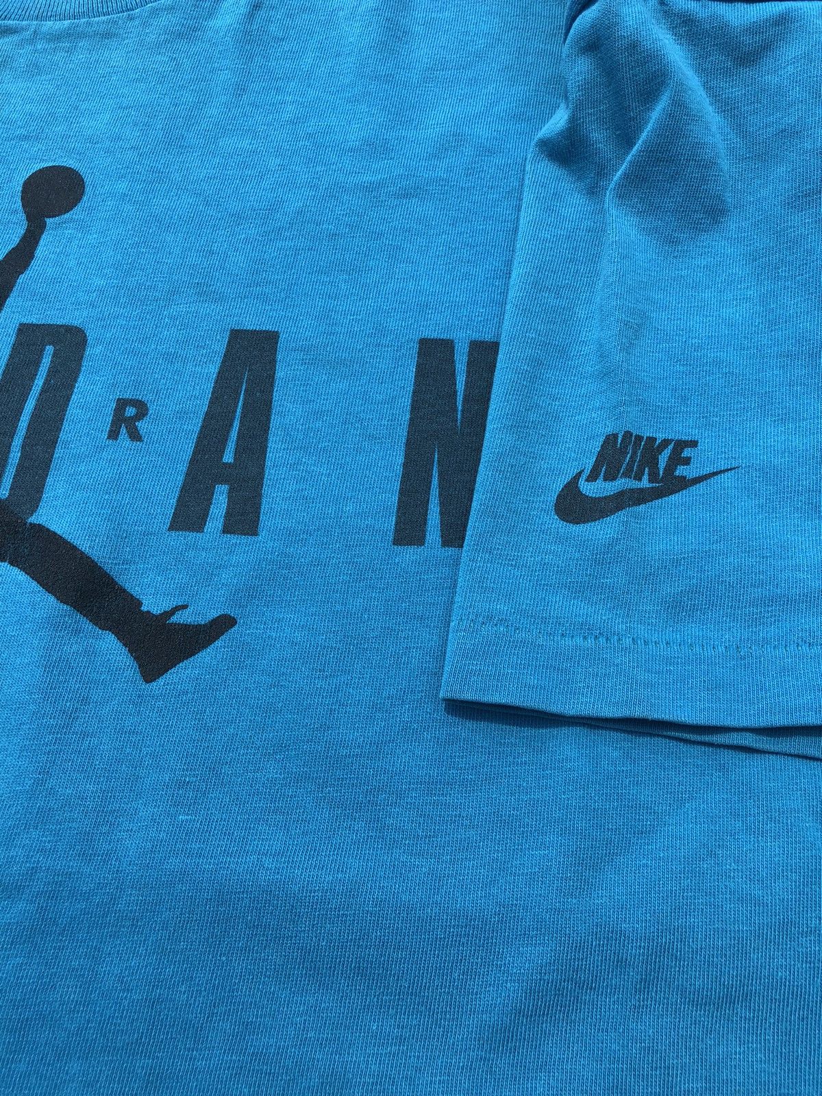 Nike Vintage 90s Nike Jordan Center Logo Blue Tee Size US XL / EU 56 / 4 - 5 Thumbnail
