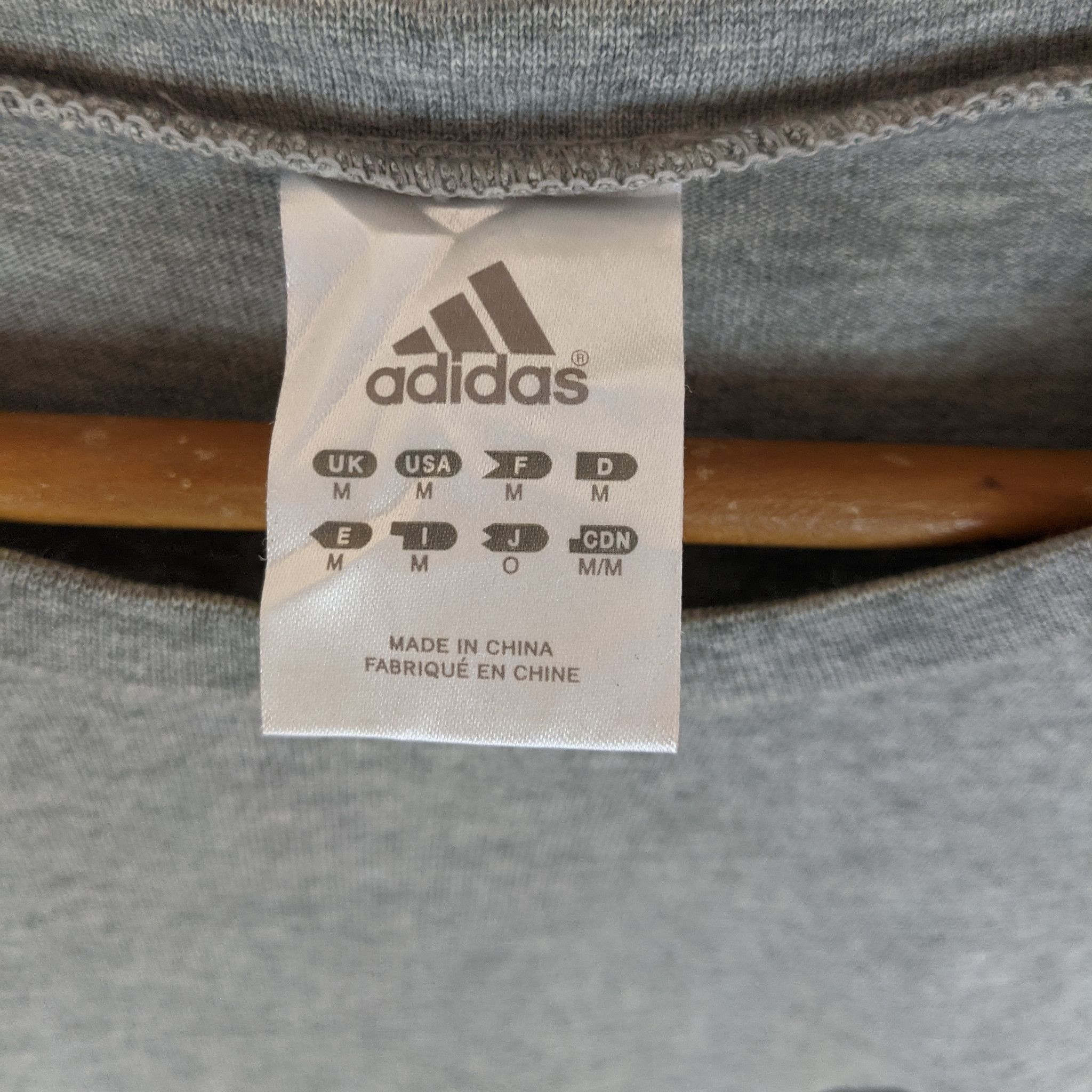 Adidas ADIDAS T-Shirt Size US M / EU 48-50 / 2 - 7 Thumbnail