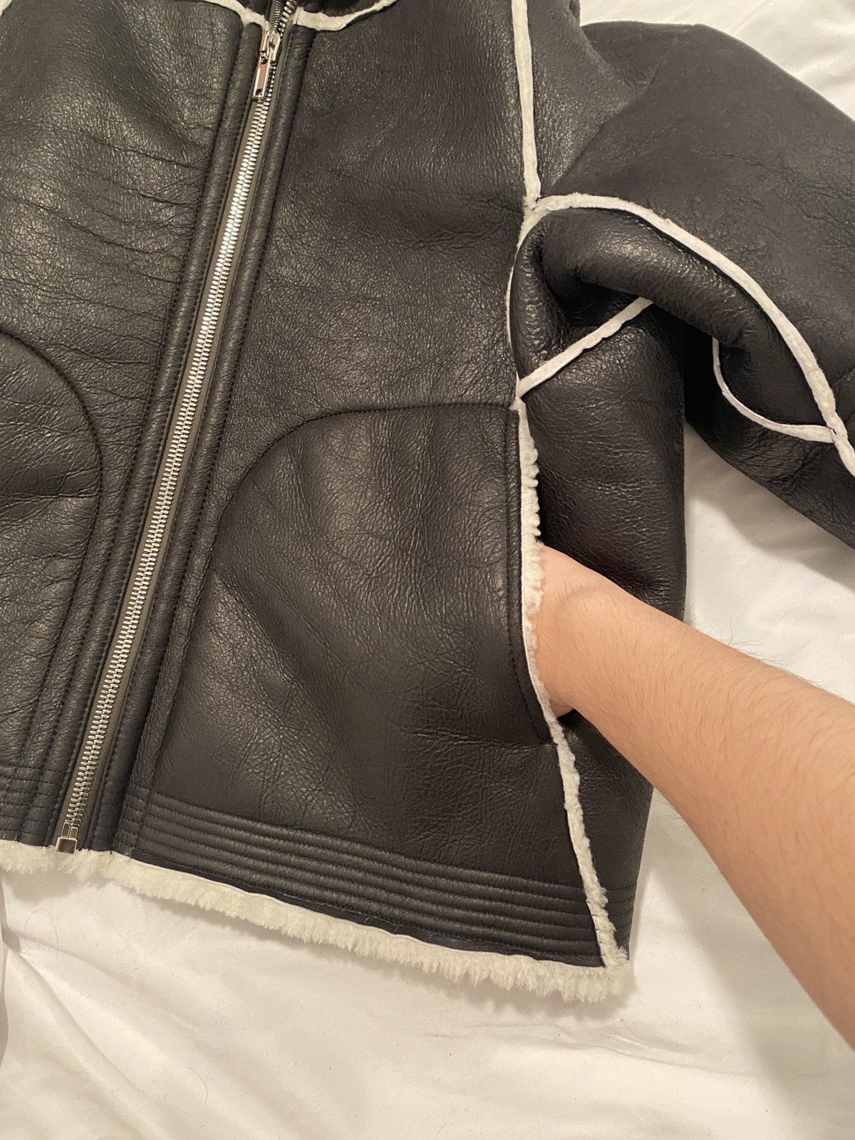 Rick Owens RICK OWENS FW21 SEALED WINDBREAKER GLOVE INSERT SHEARLING Size US S / EU 44-46 / 1 - 14 Thumbnail