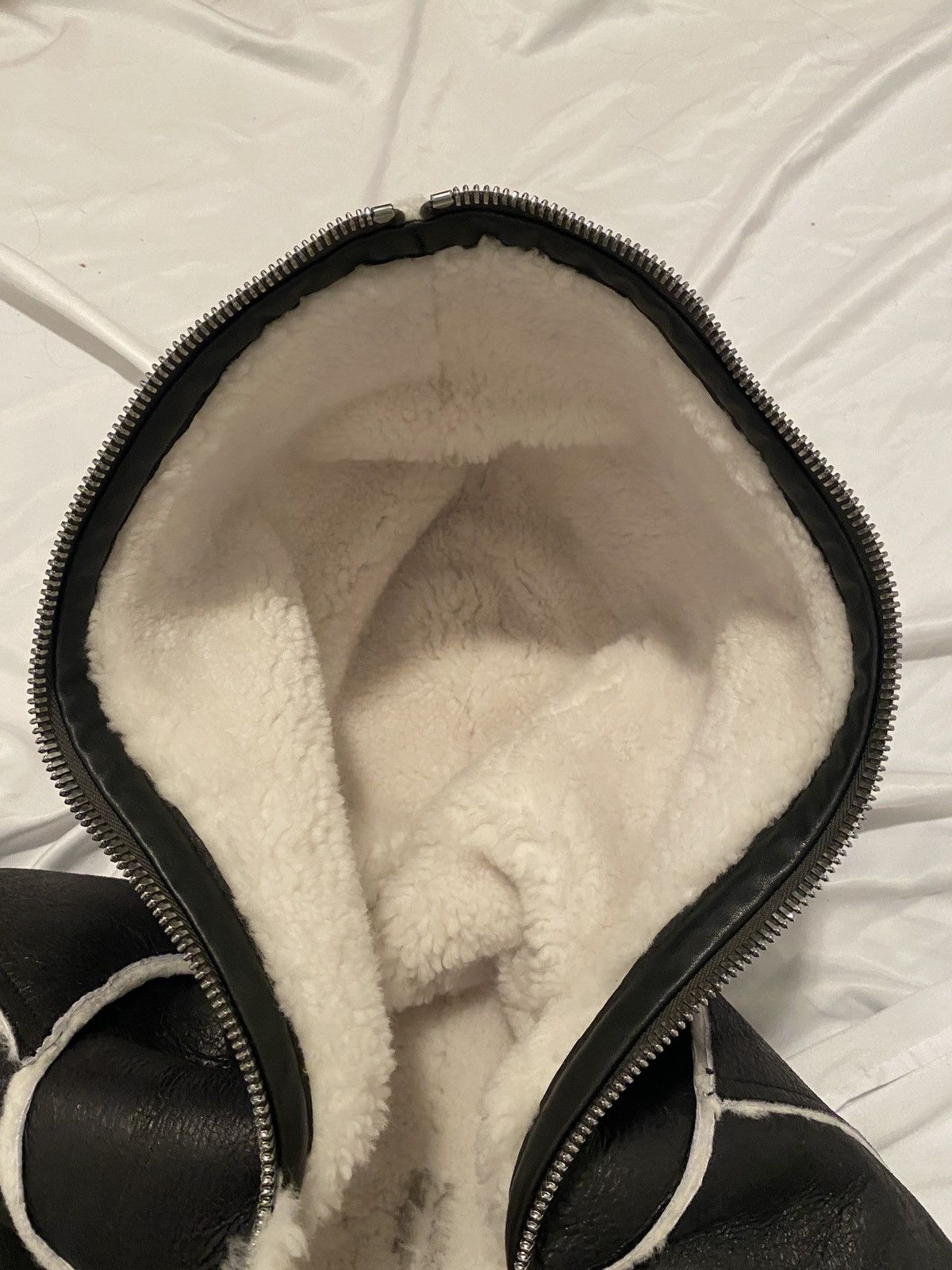 Rick Owens RICK OWENS FW21 SEALED WINDBREAKER GLOVE INSERT SHEARLING Size US S / EU 44-46 / 1 - 18 Thumbnail