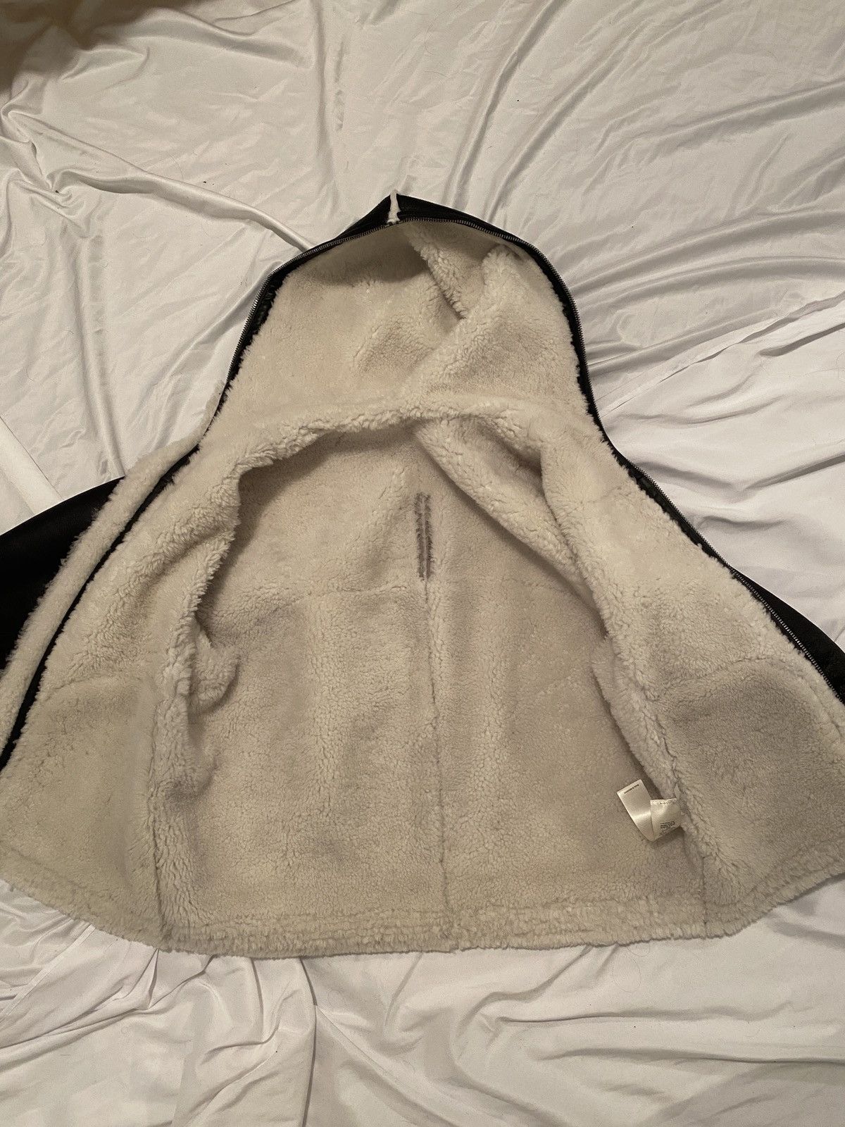 Rick Owens RICK OWENS FW21 SEALED WINDBREAKER GLOVE INSERT SHEARLING Size US S / EU 44-46 / 1 - 19 Thumbnail